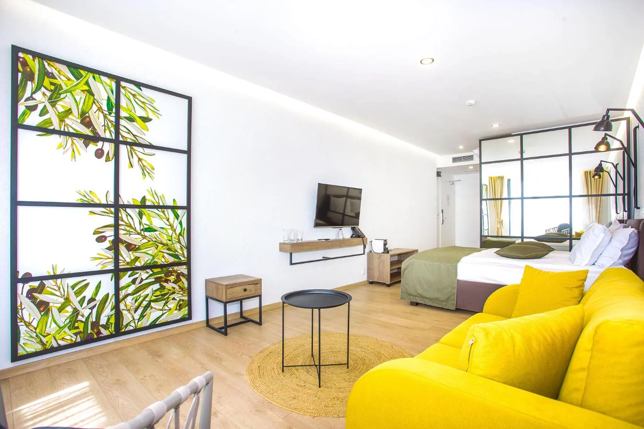 Restaurant/places to eat in Olive Villas Beach Hotel