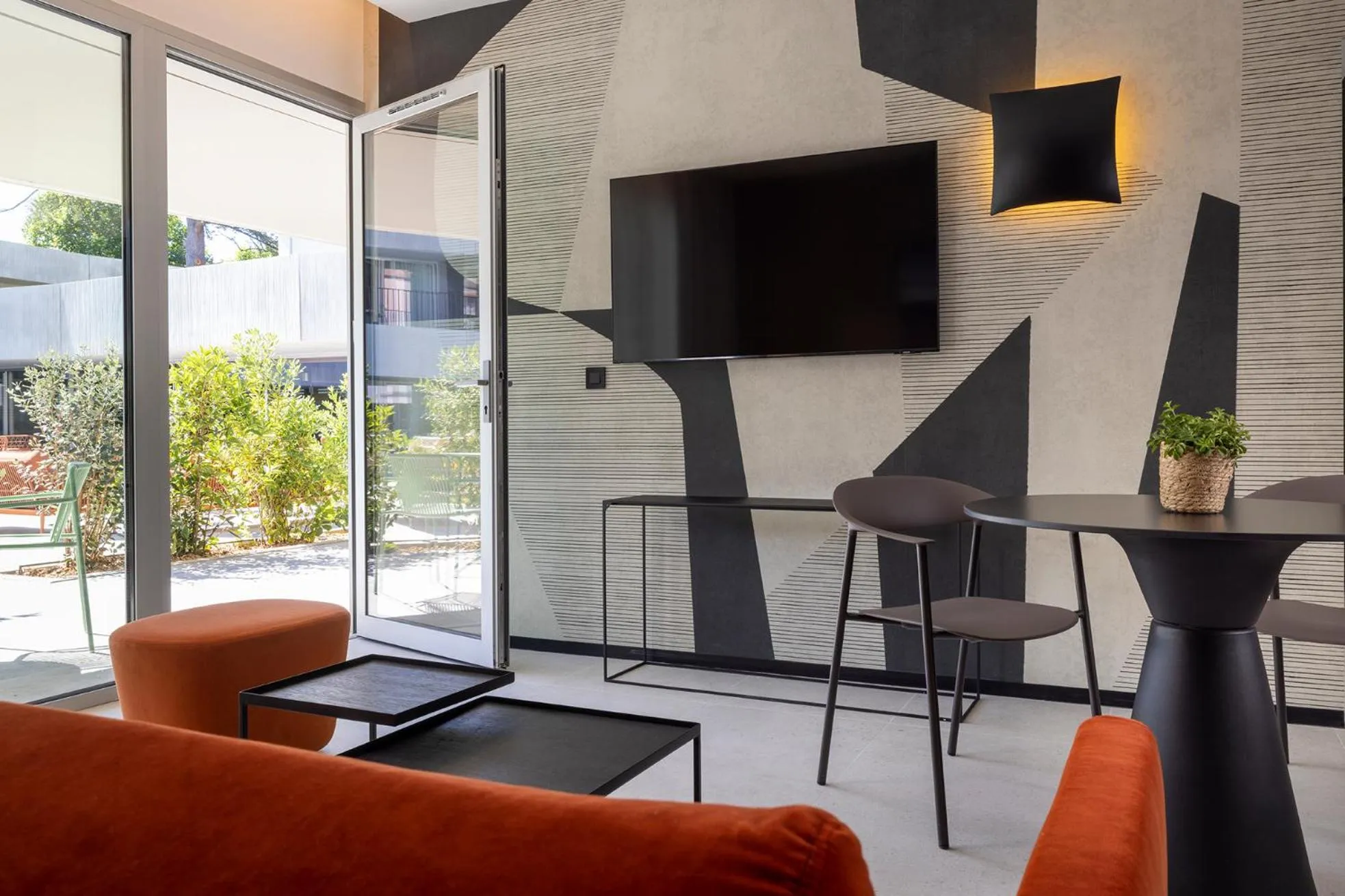 Living room in Hôtel Spa Restaurant Villa Castellane