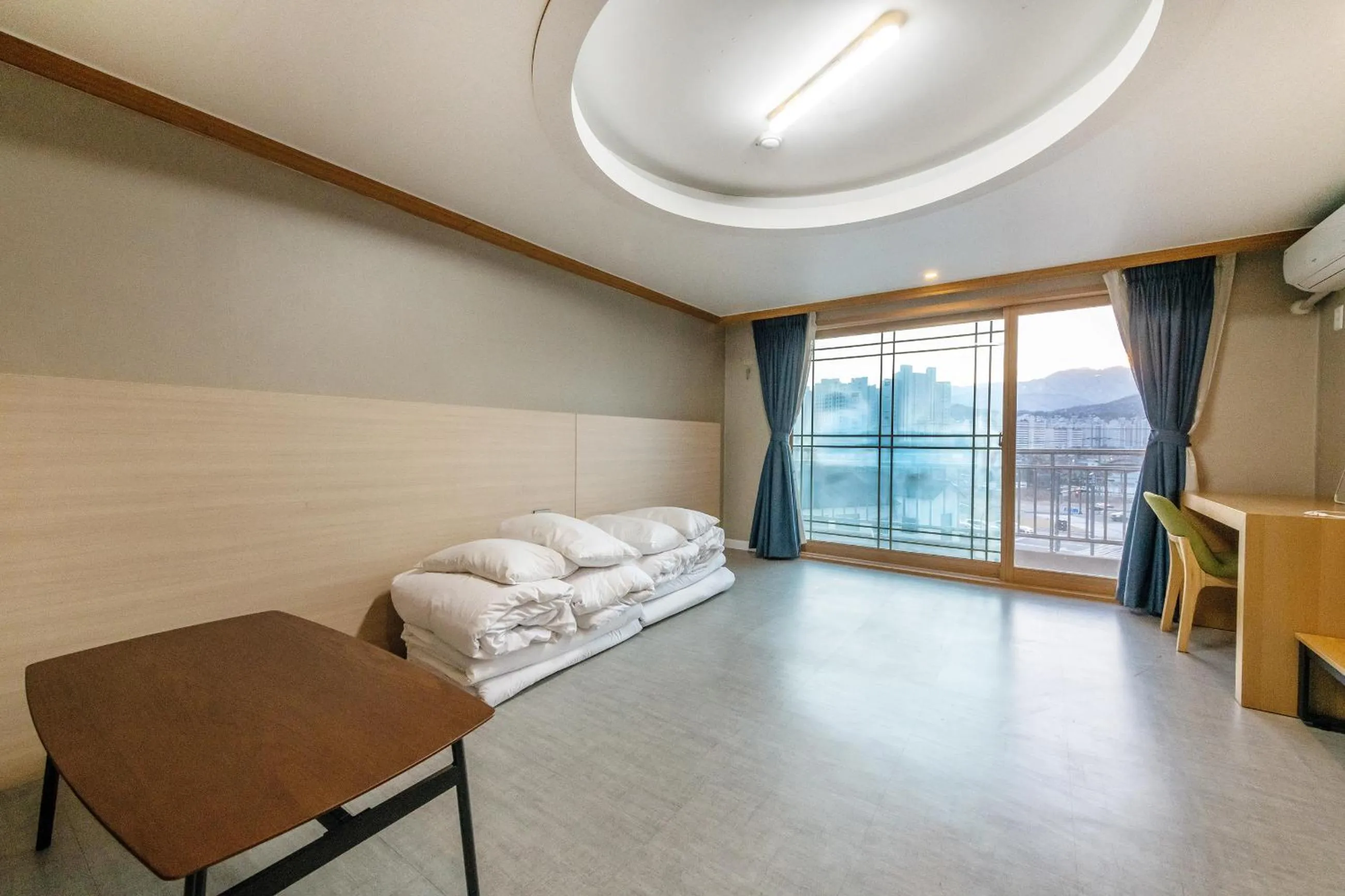 Bed in Sokcho Good Morning Hotel and Resort