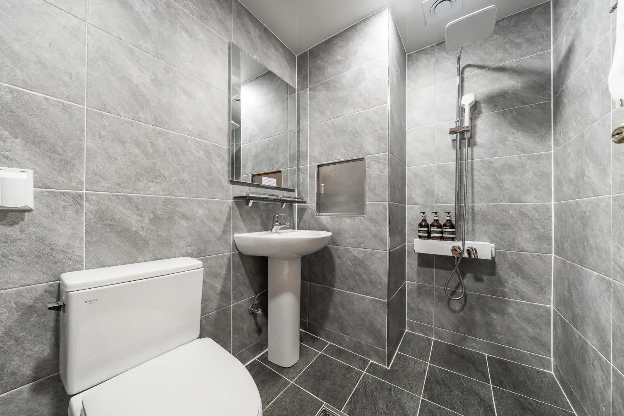 Korean-Style Ondol Room in Sokcho Good Morning Hotel and Resort Korean-Style Ondol Room in Sokcho Good Morning Hotel and Resort