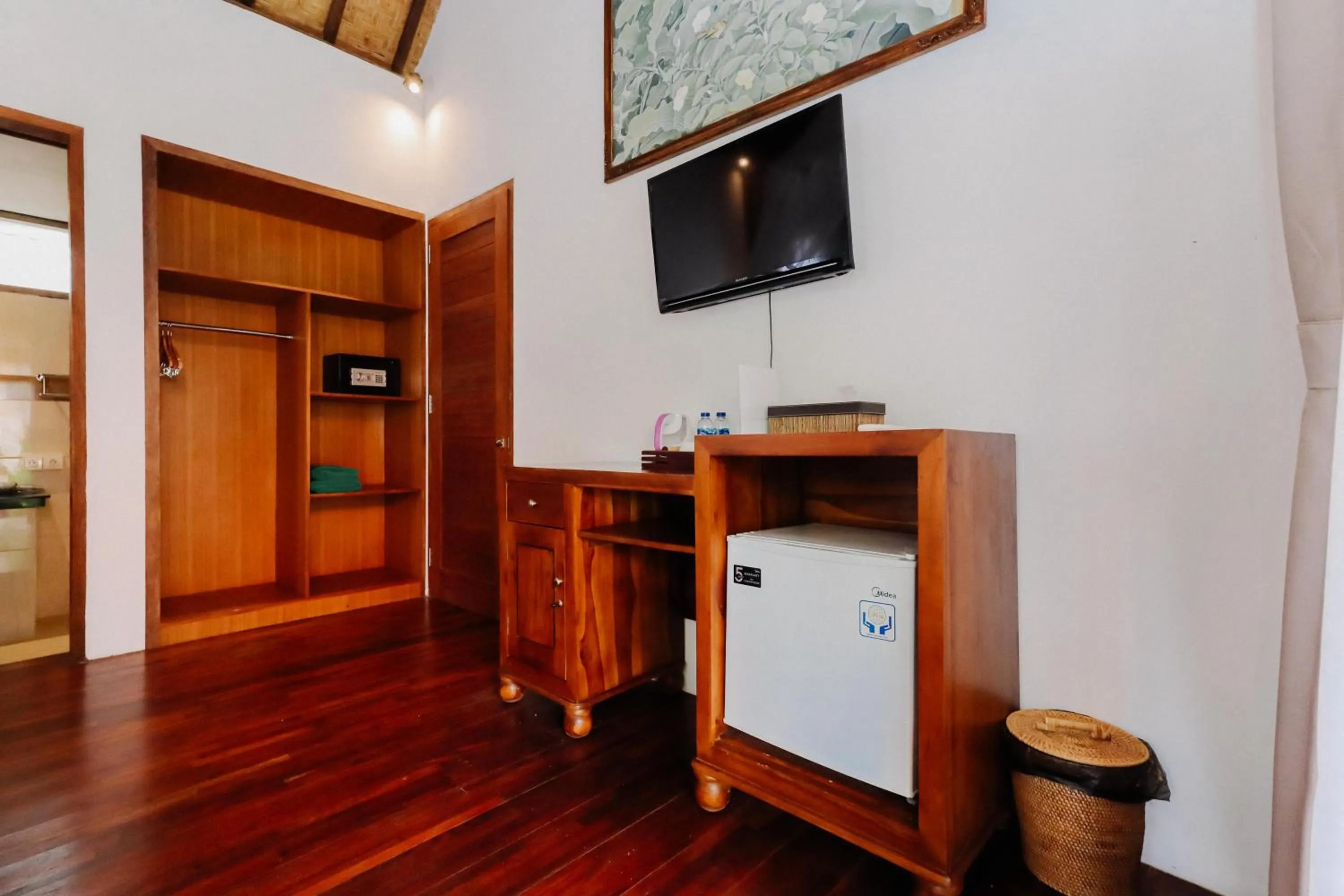 oven in The Lavana Jhonny Kibung Villas Lembongan