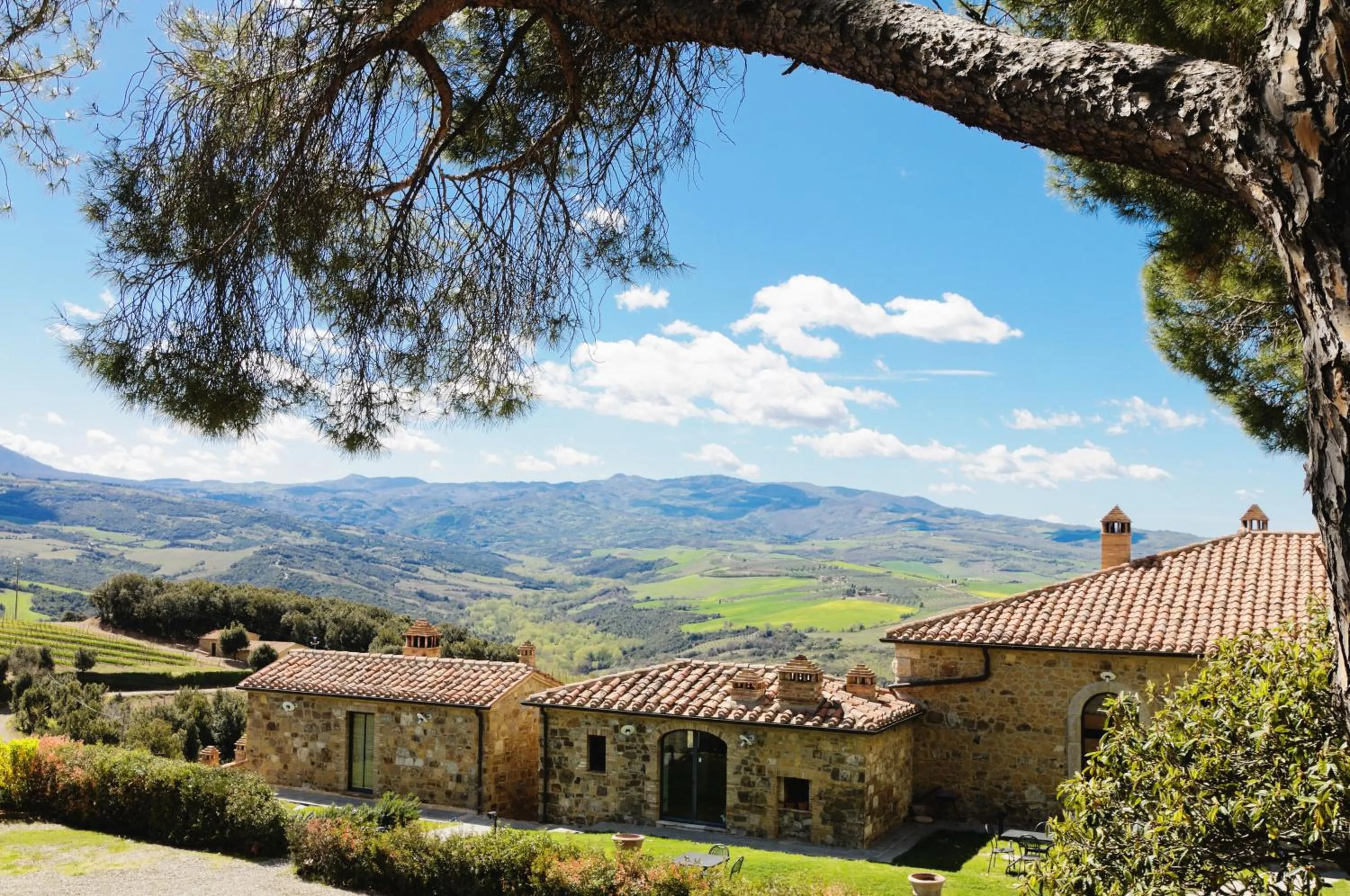 Facade/entrance in Le 7 Camicie