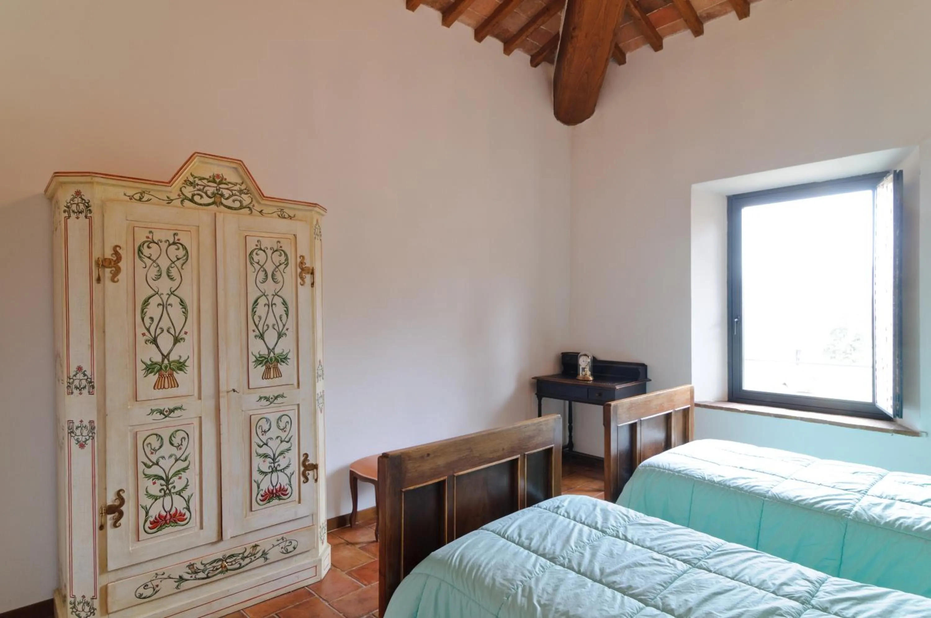 Decorative detail, Bed in Le 7 Camicie