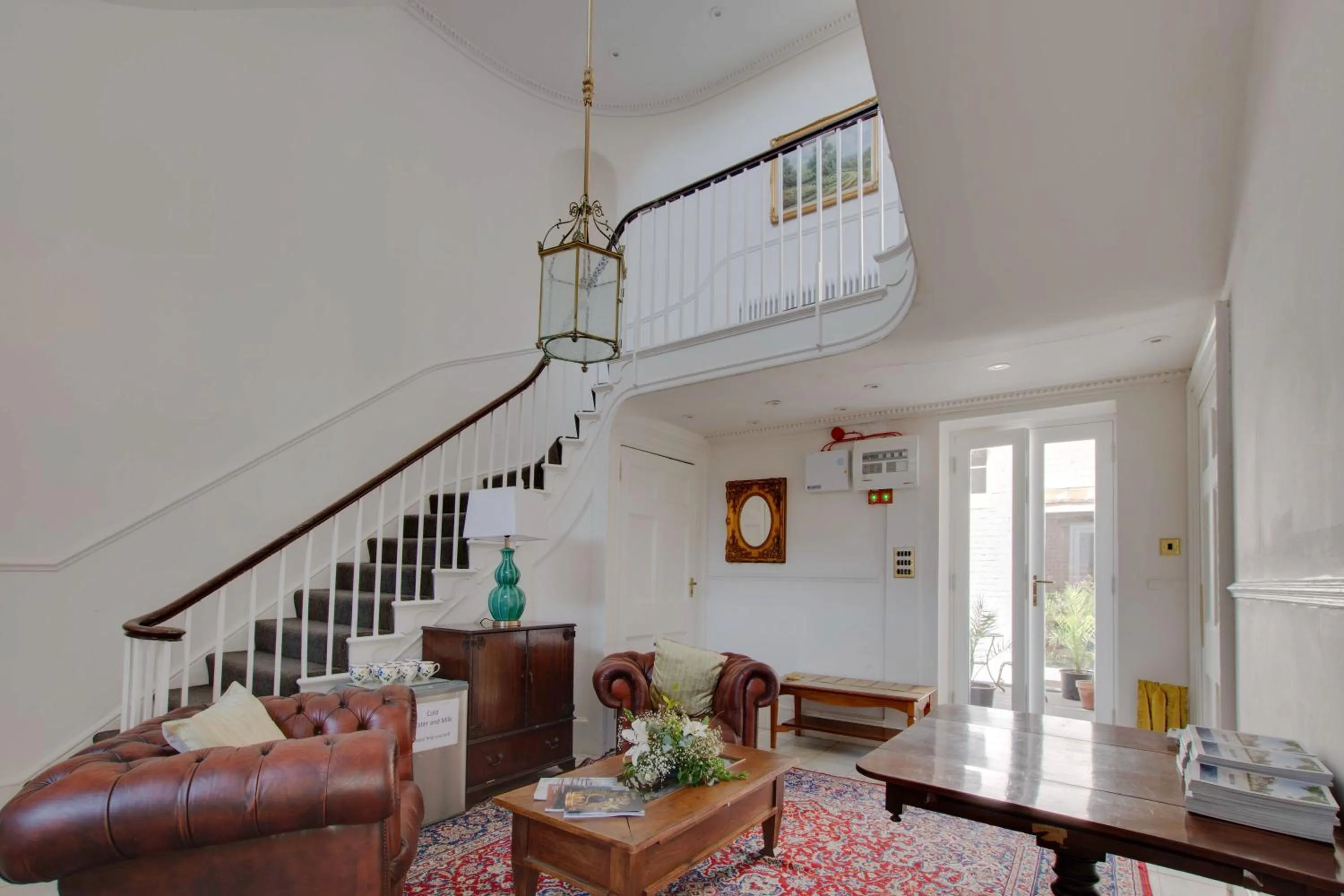Lobby or reception in Stone Court House