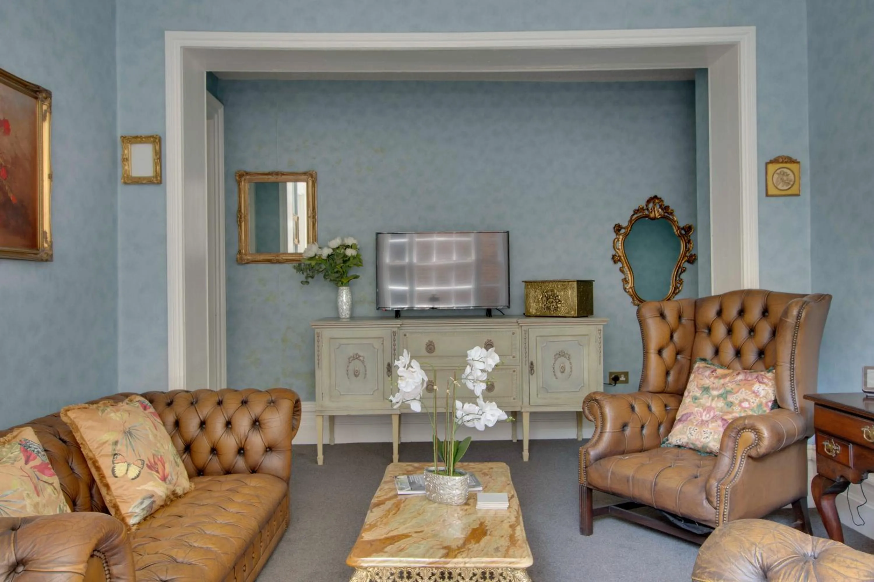 Living room in Stone Court House