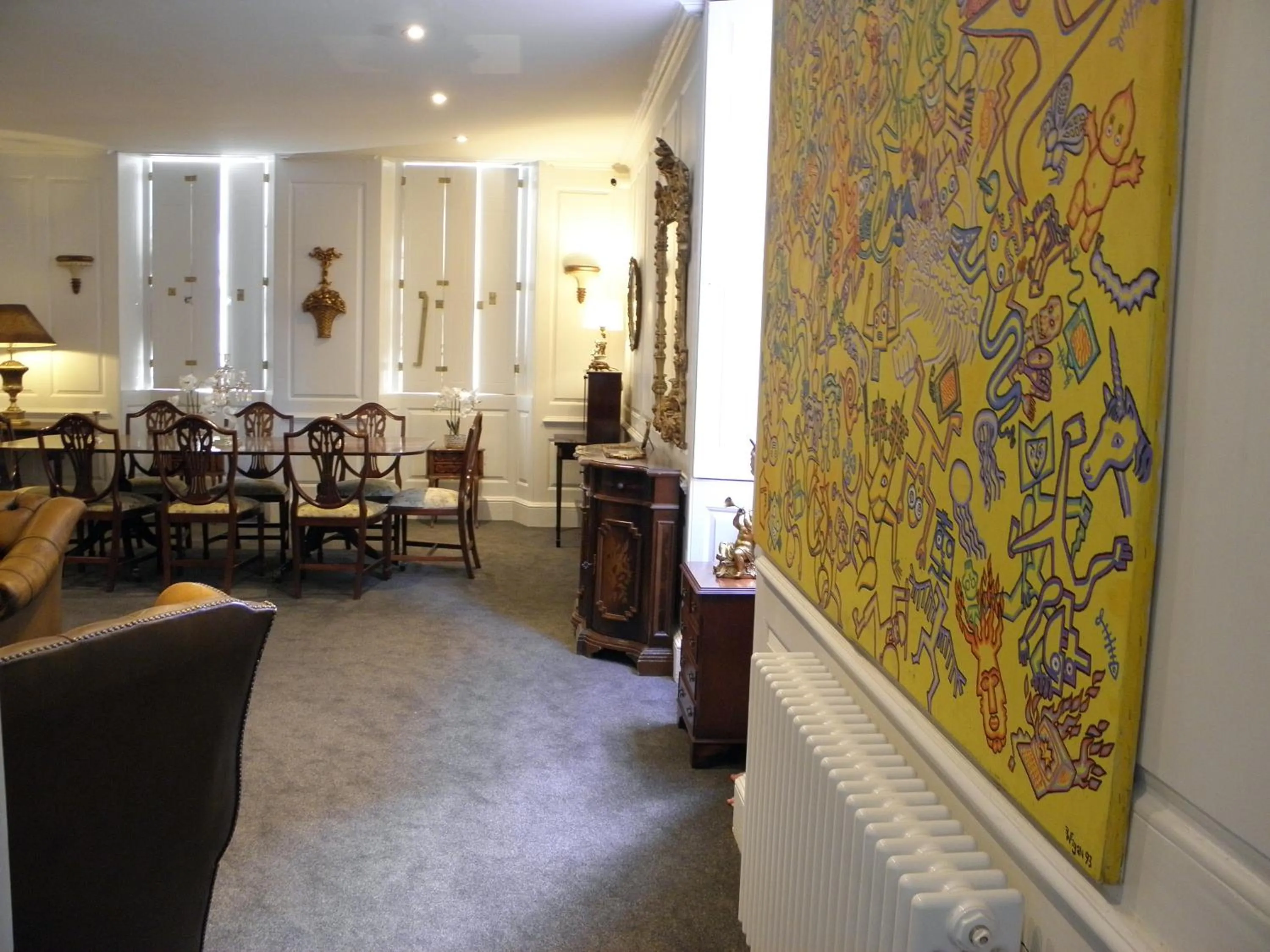 Living room in Stone Court House