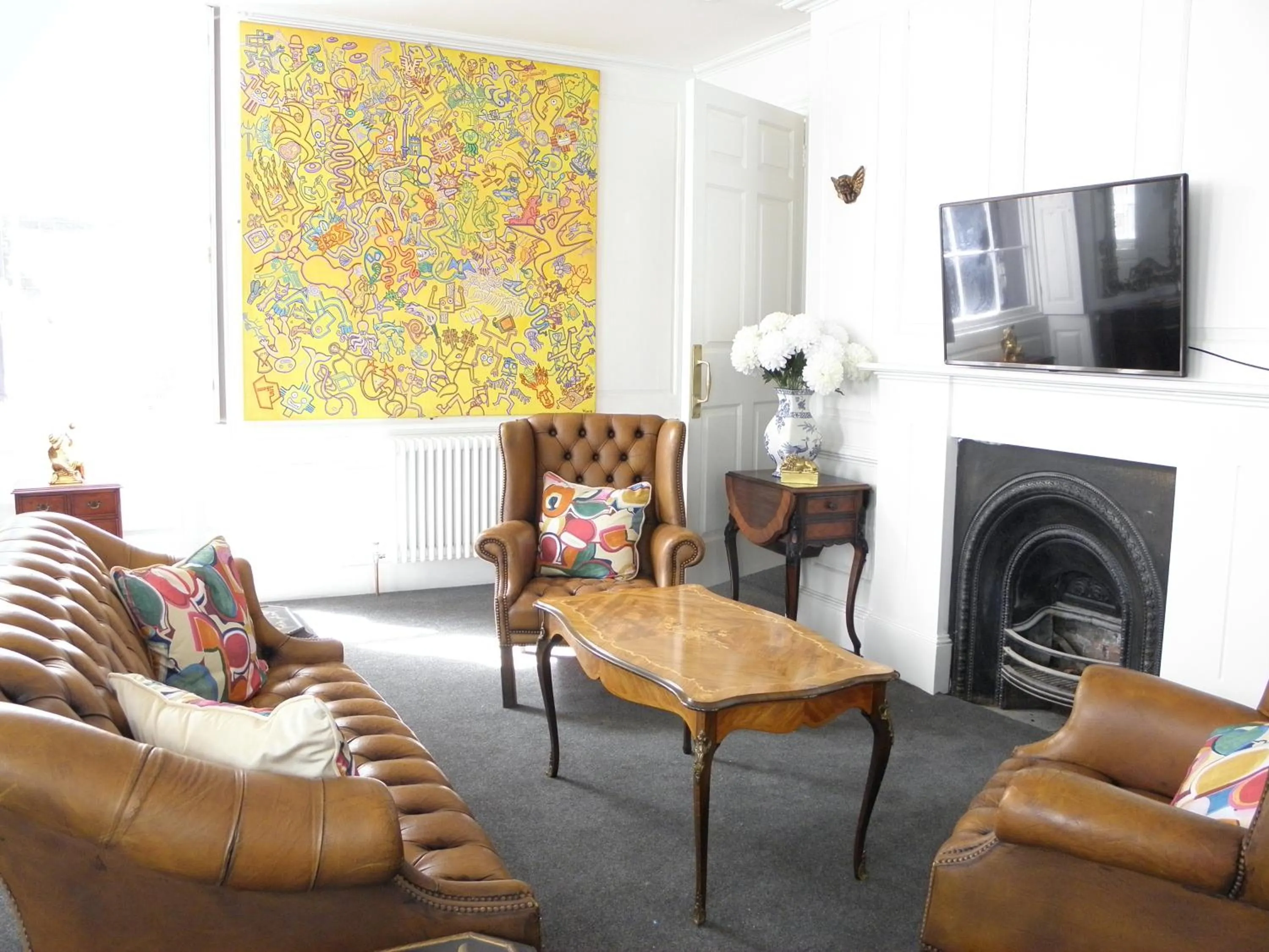 Communal lounge/ TV room in Stone Court House