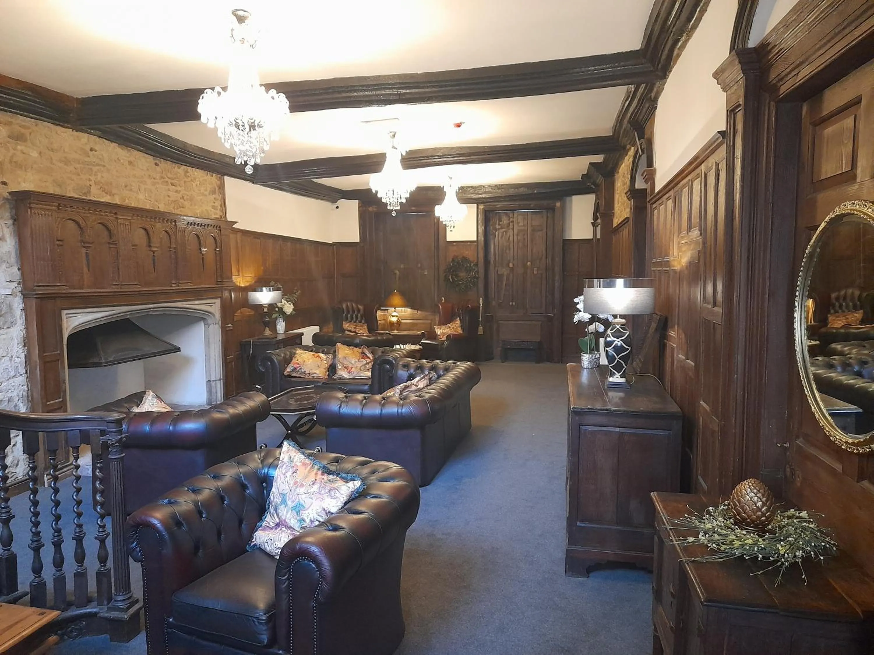 Communal lounge/ TV room in Stone Court House