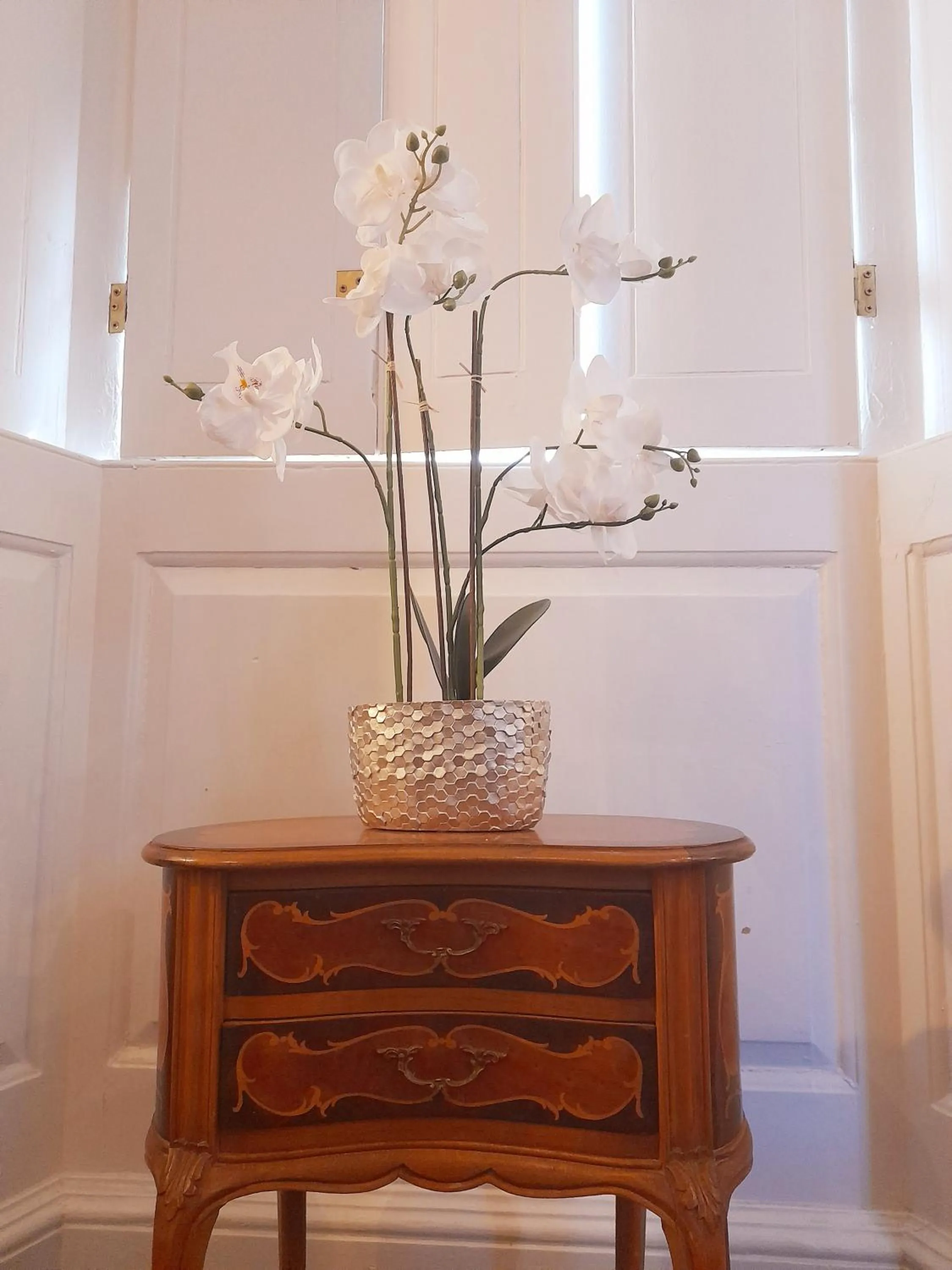 Lobby or reception in Stone Court House