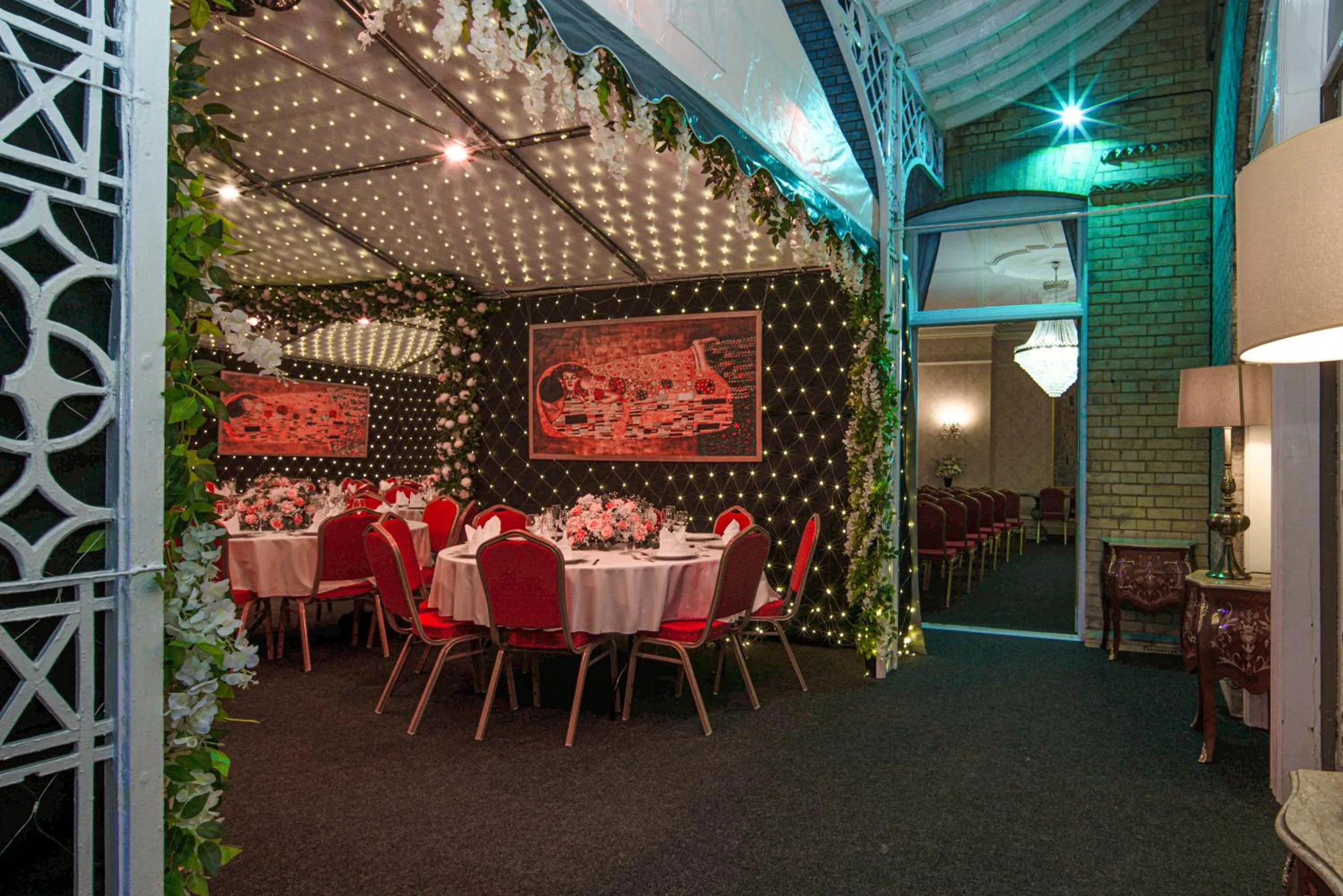 Banquet/Function facilities in Stone Court House