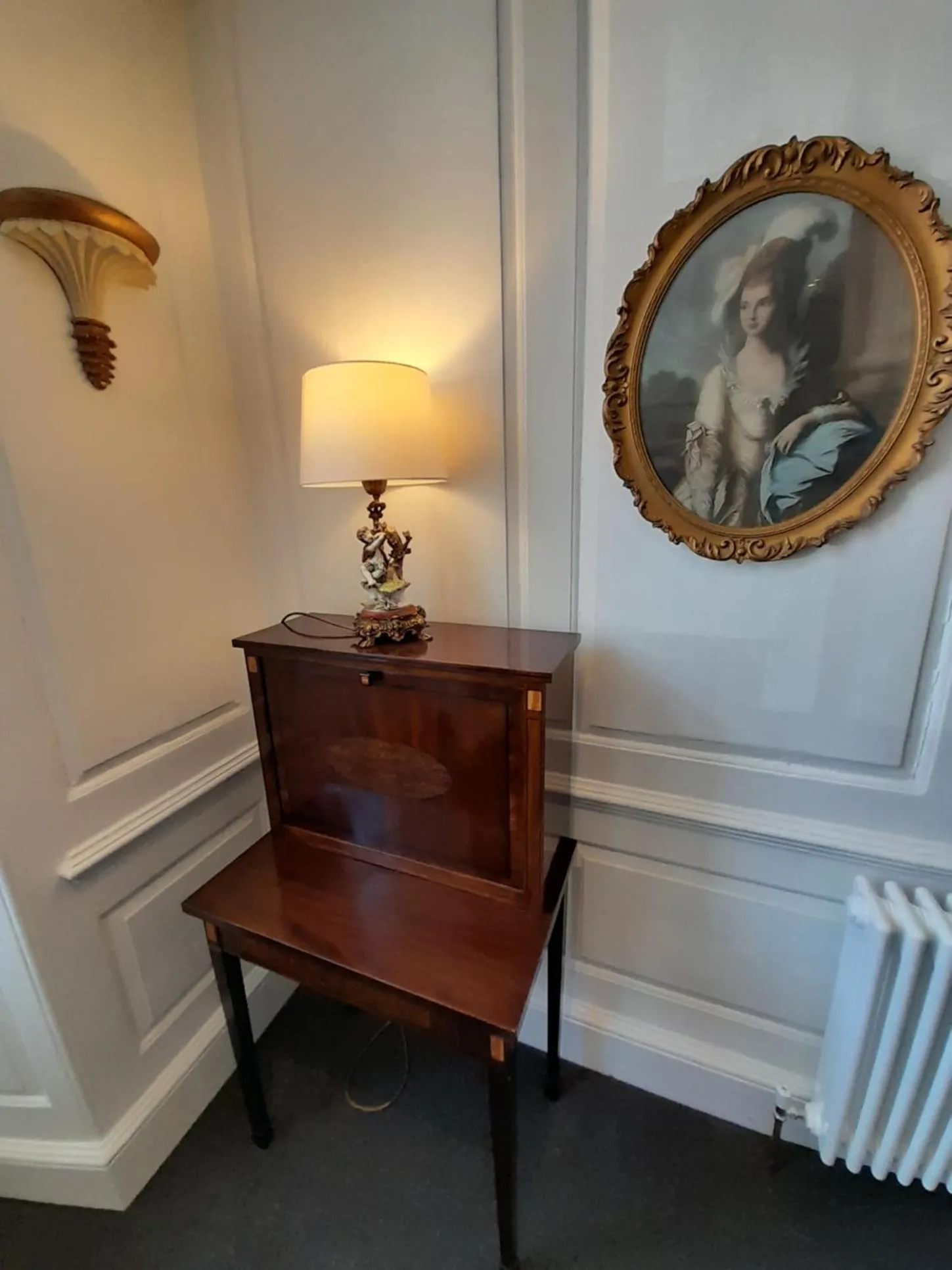 Living room in Stone Court House