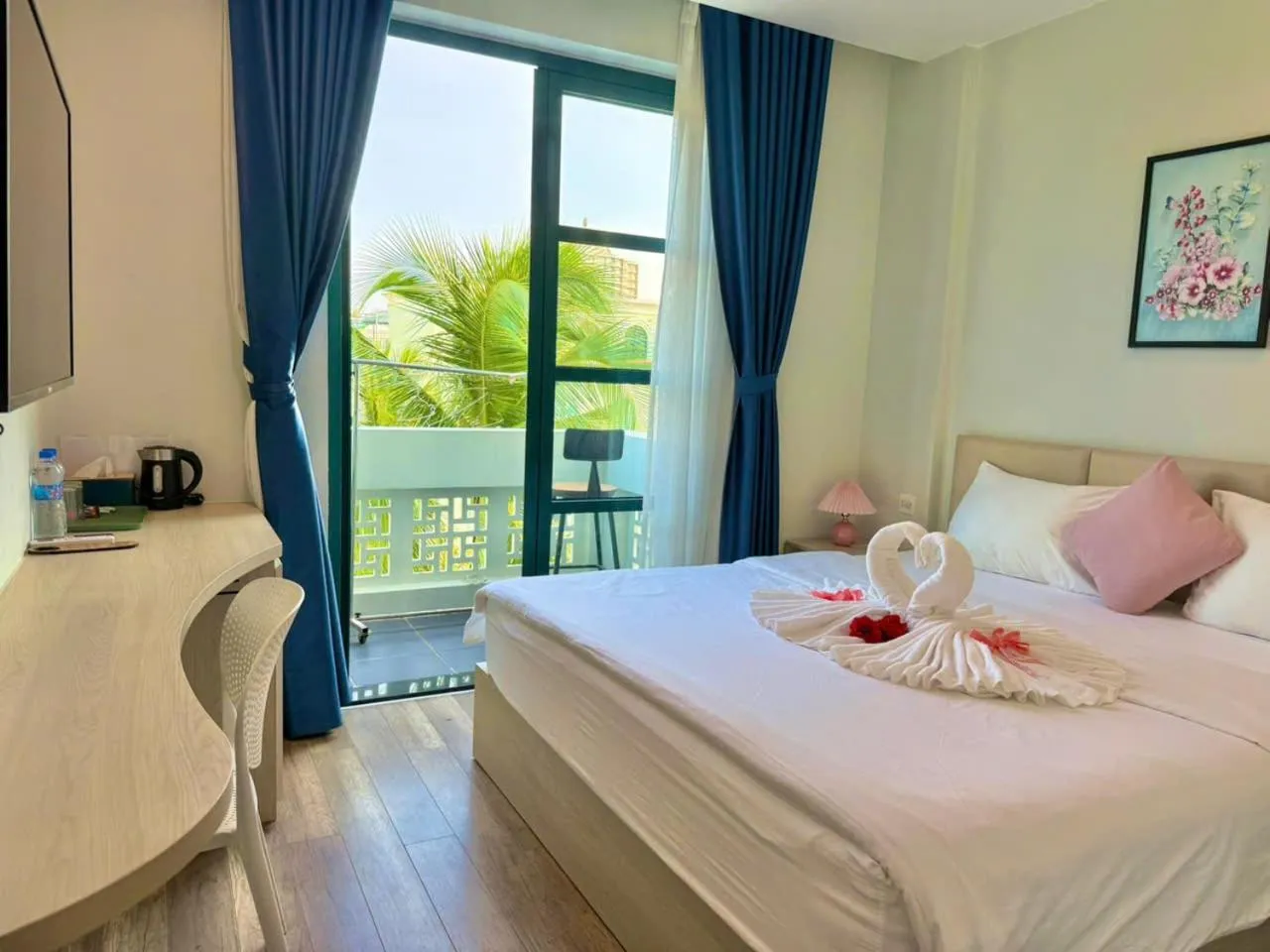 Photo of the whole room, Bed in Minh Anh Hotel