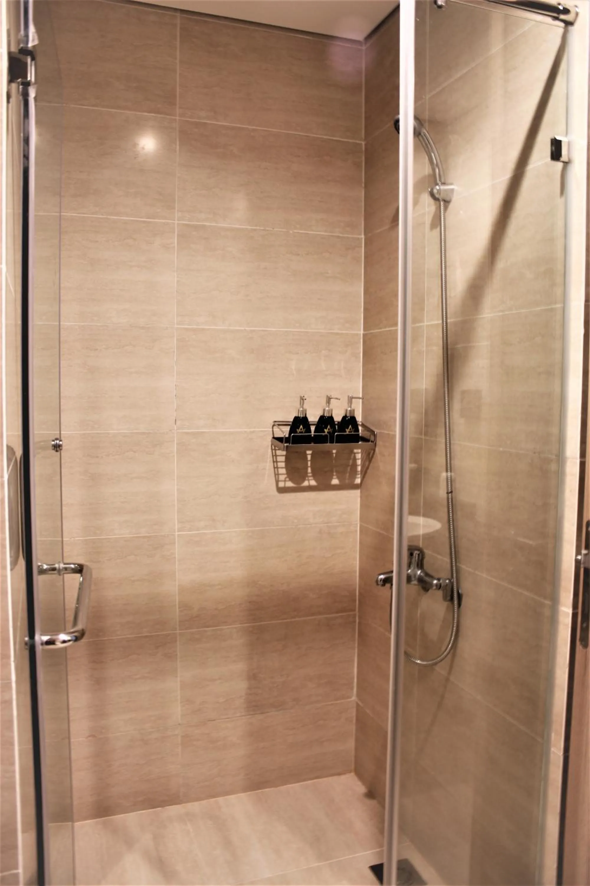 Shower in Minh Anh Hotel