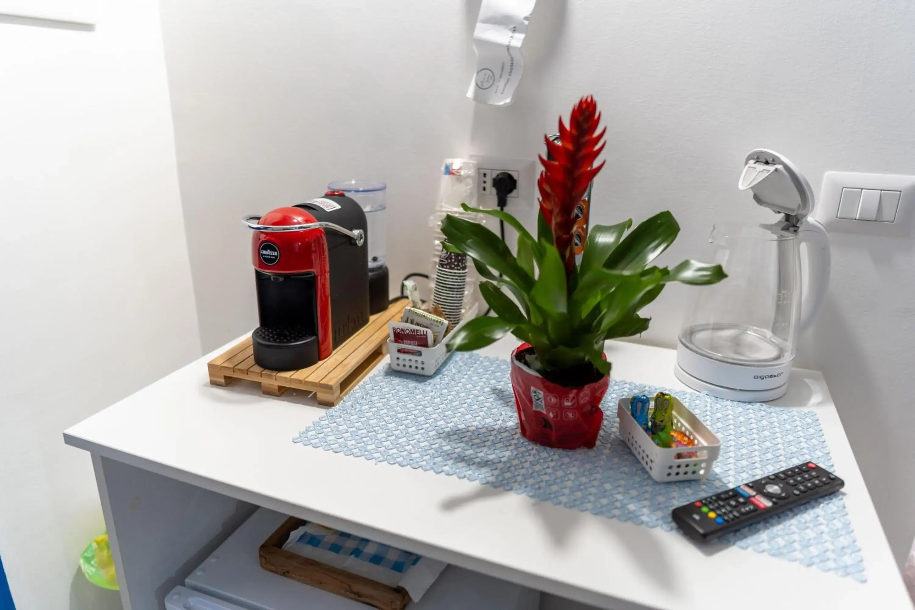 Deluxe Double Room (2 Adults + 1 Child) - single occupancy in B&b Anna's home Deluxe Double Room (2 Adults + 1 Child) - single occupancy in B&b Anna's home