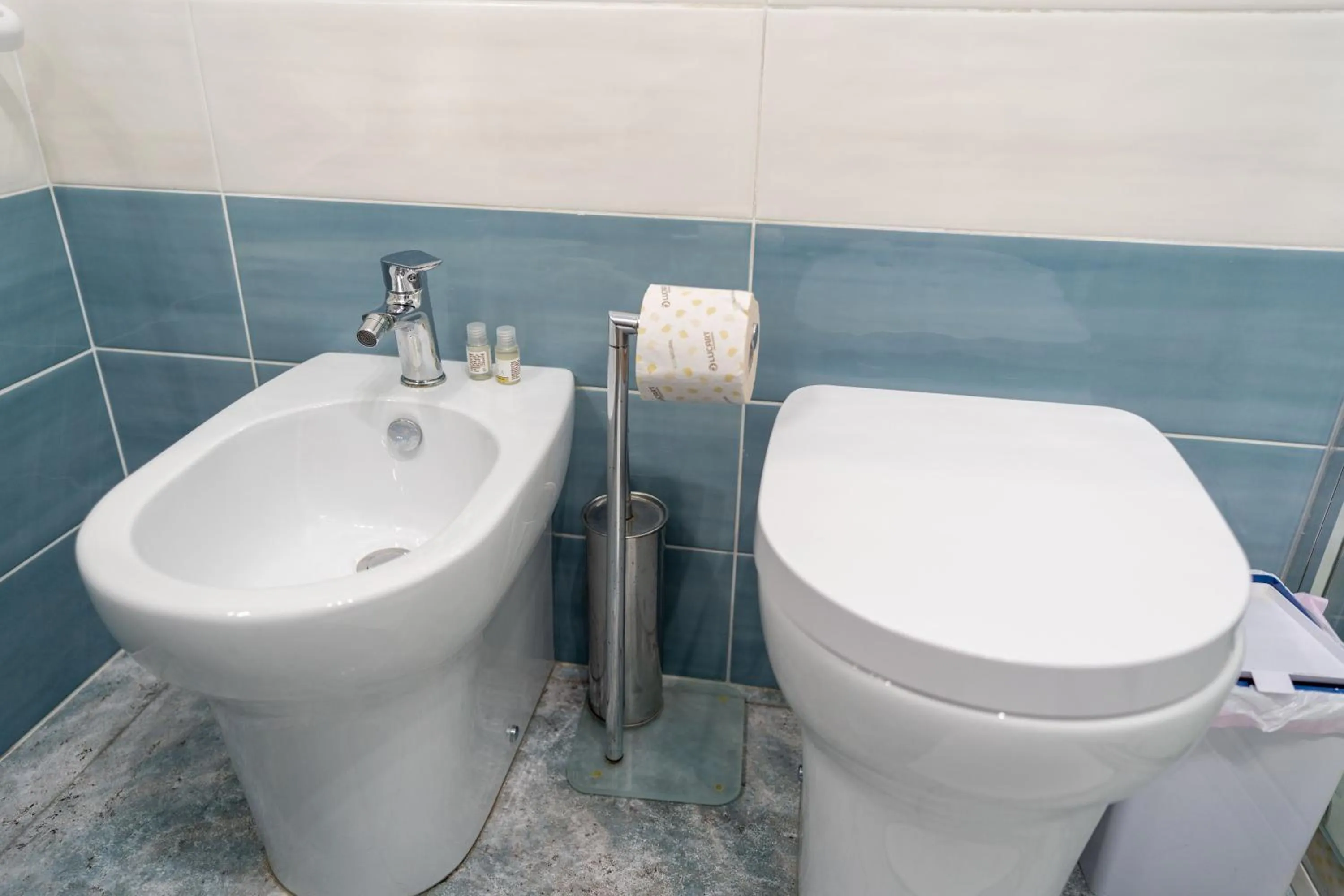 Toilet in B&b Anna's home