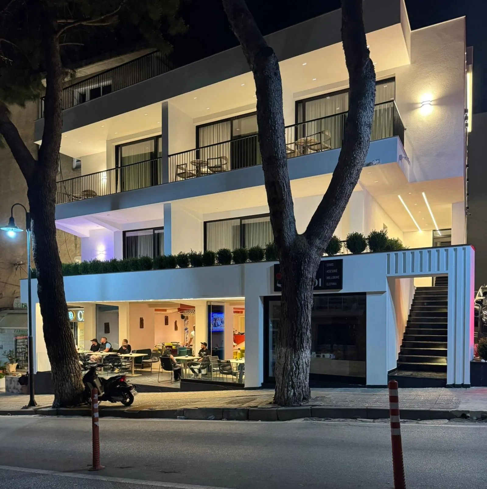 Facade/entrance in Hotel Lili-1