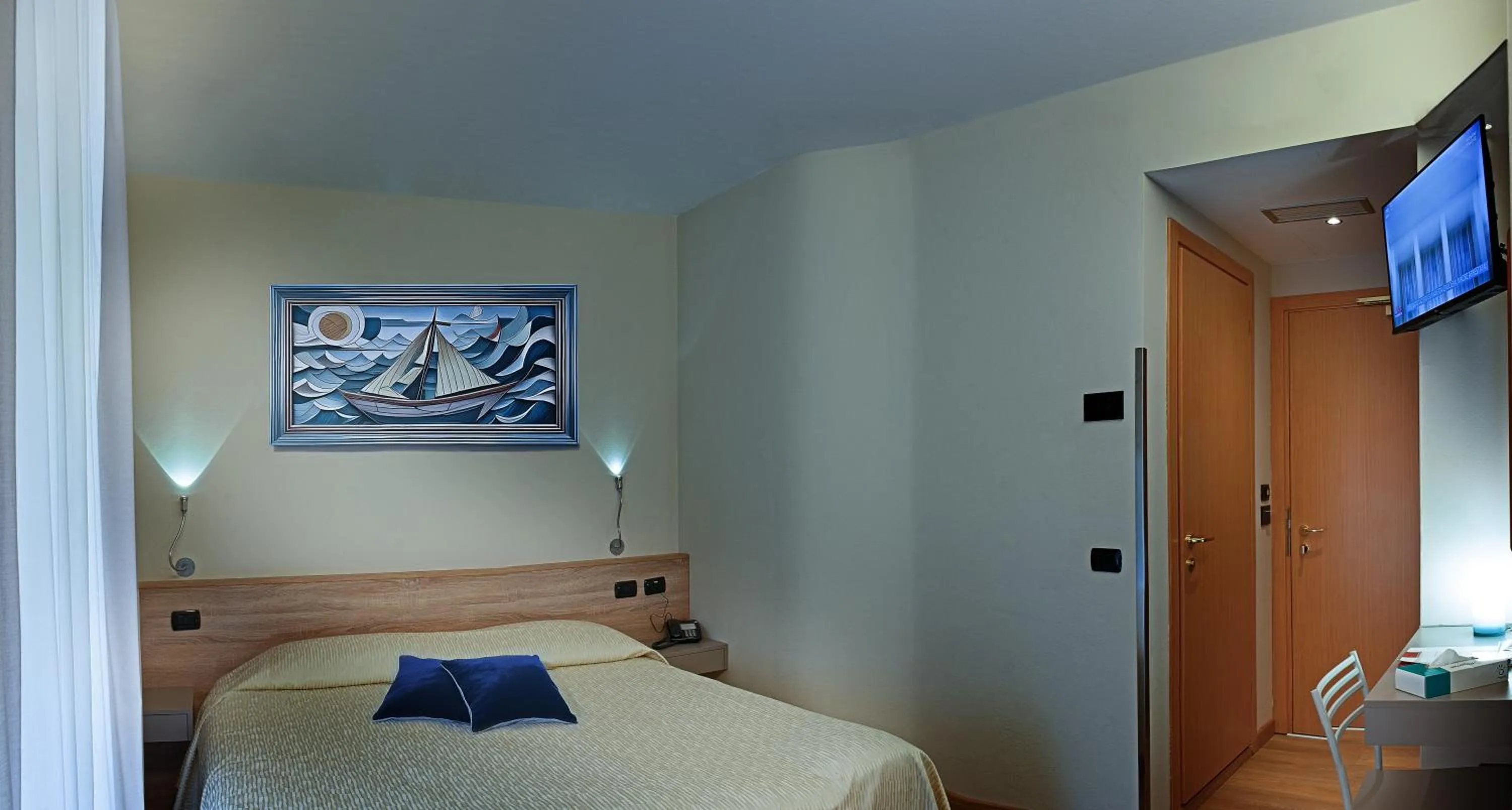 Photo of the whole room, Bed in Hotel Savoia