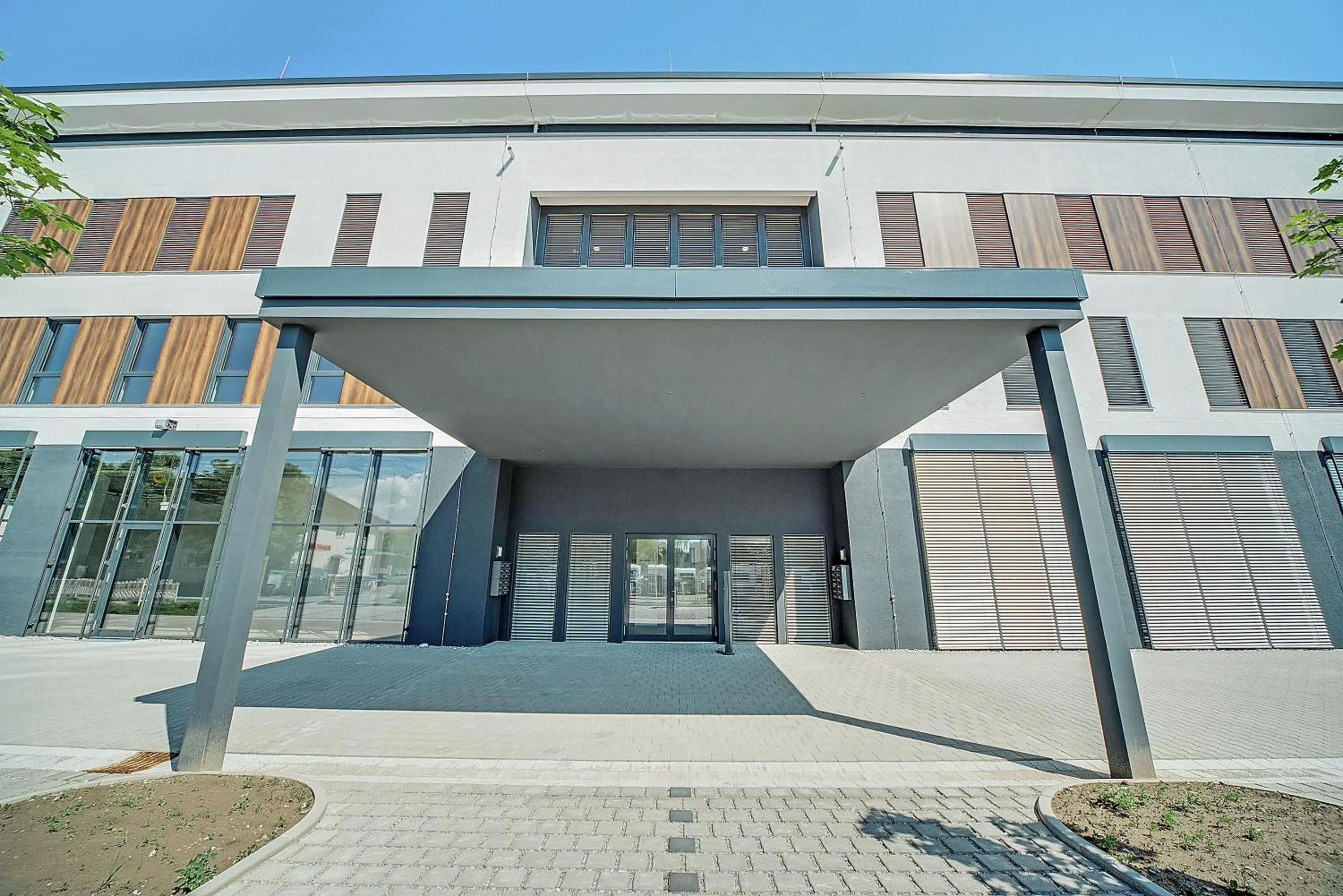 Property building in BRIGHT: Rosenheim Aicherpark