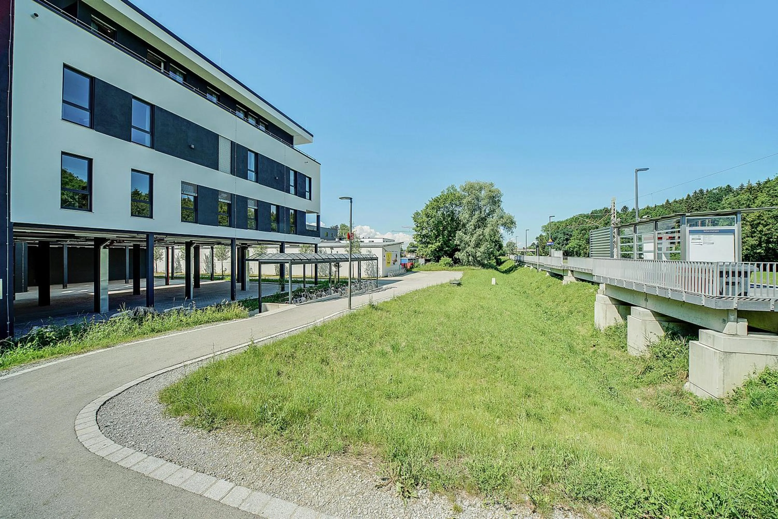 Property building in BRIGHT: Rosenheim Aicherpark
