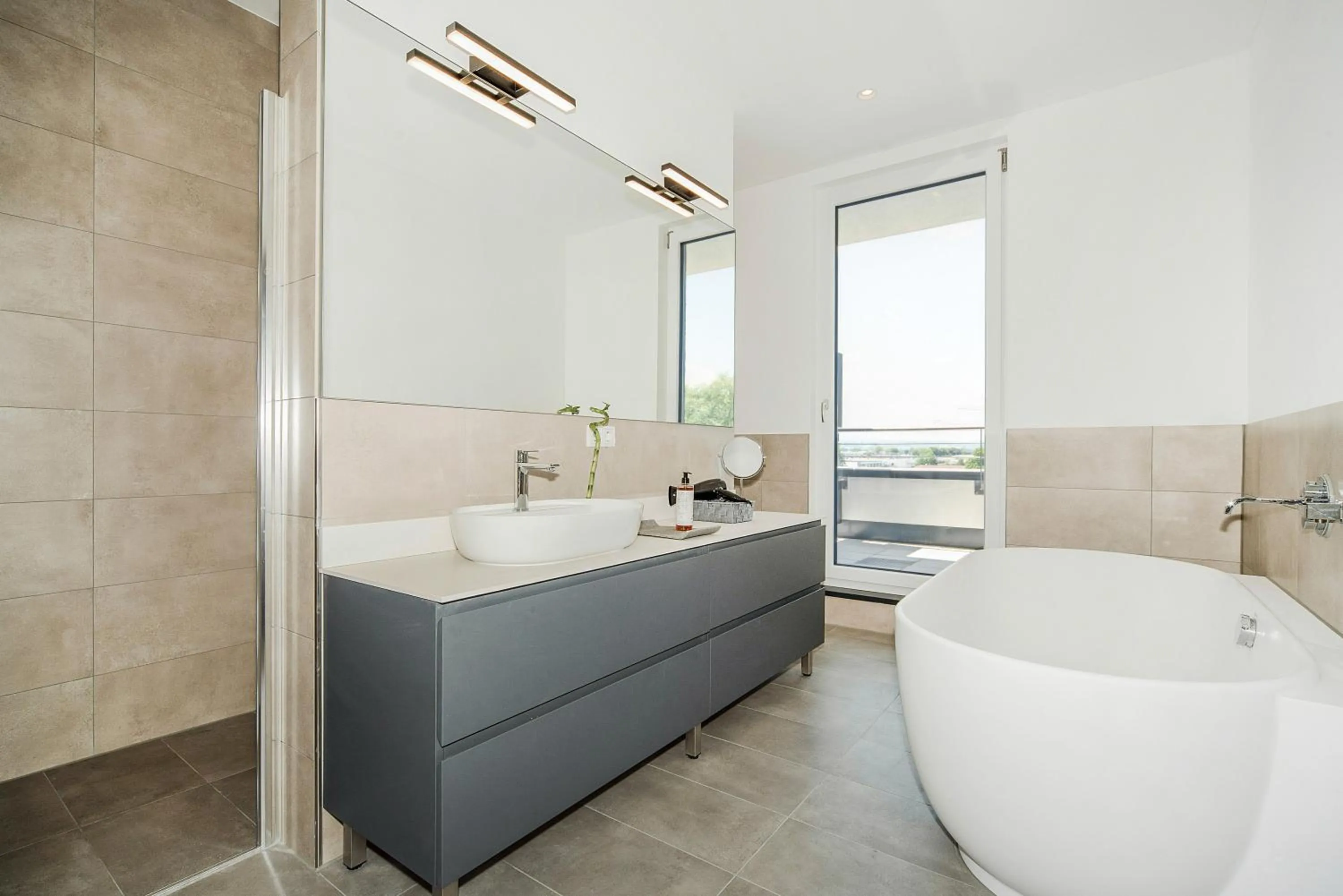 Bathroom in BRIGHT: Rosenheim Aicherpark