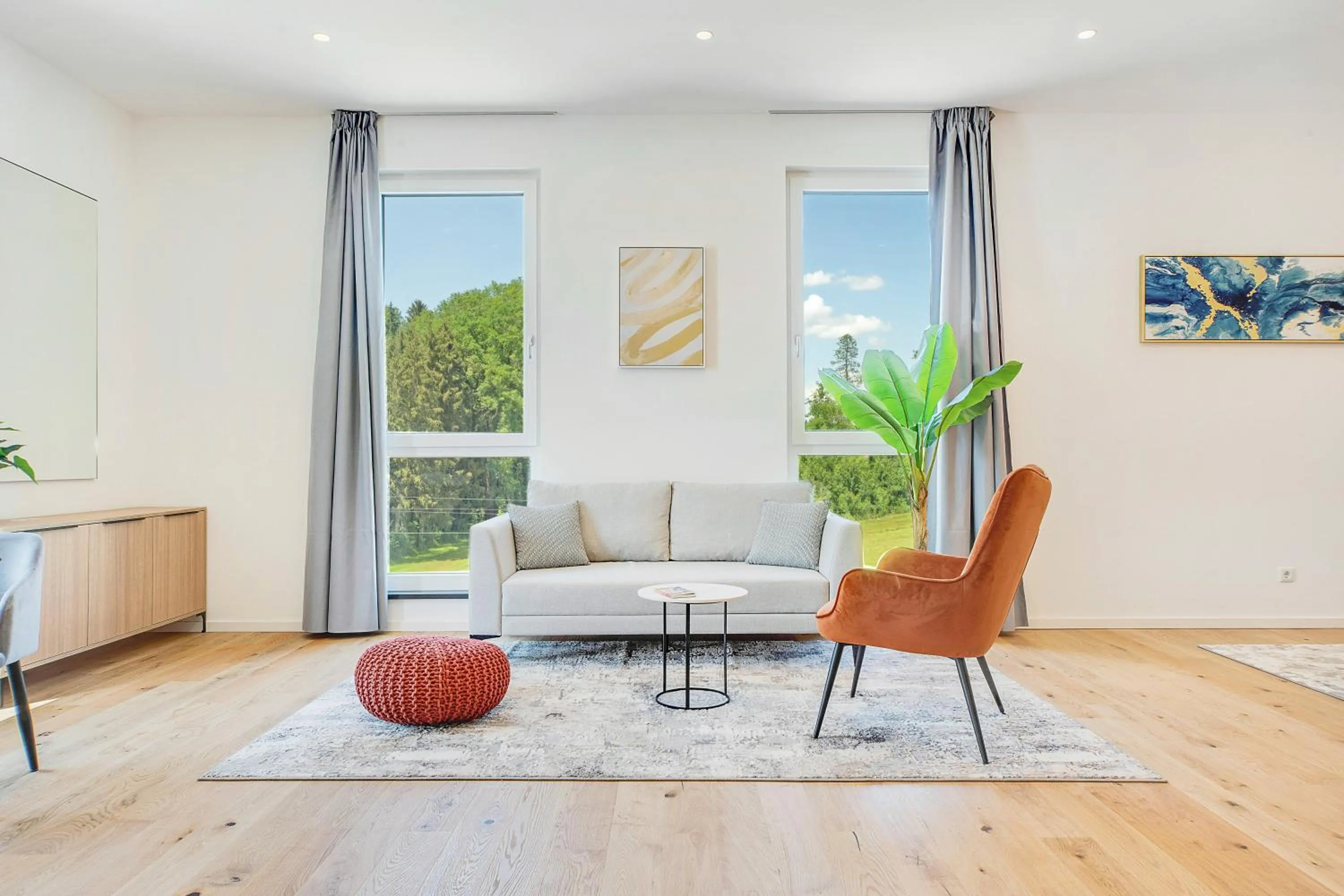 Living room in BRIGHT: Rosenheim Aicherpark