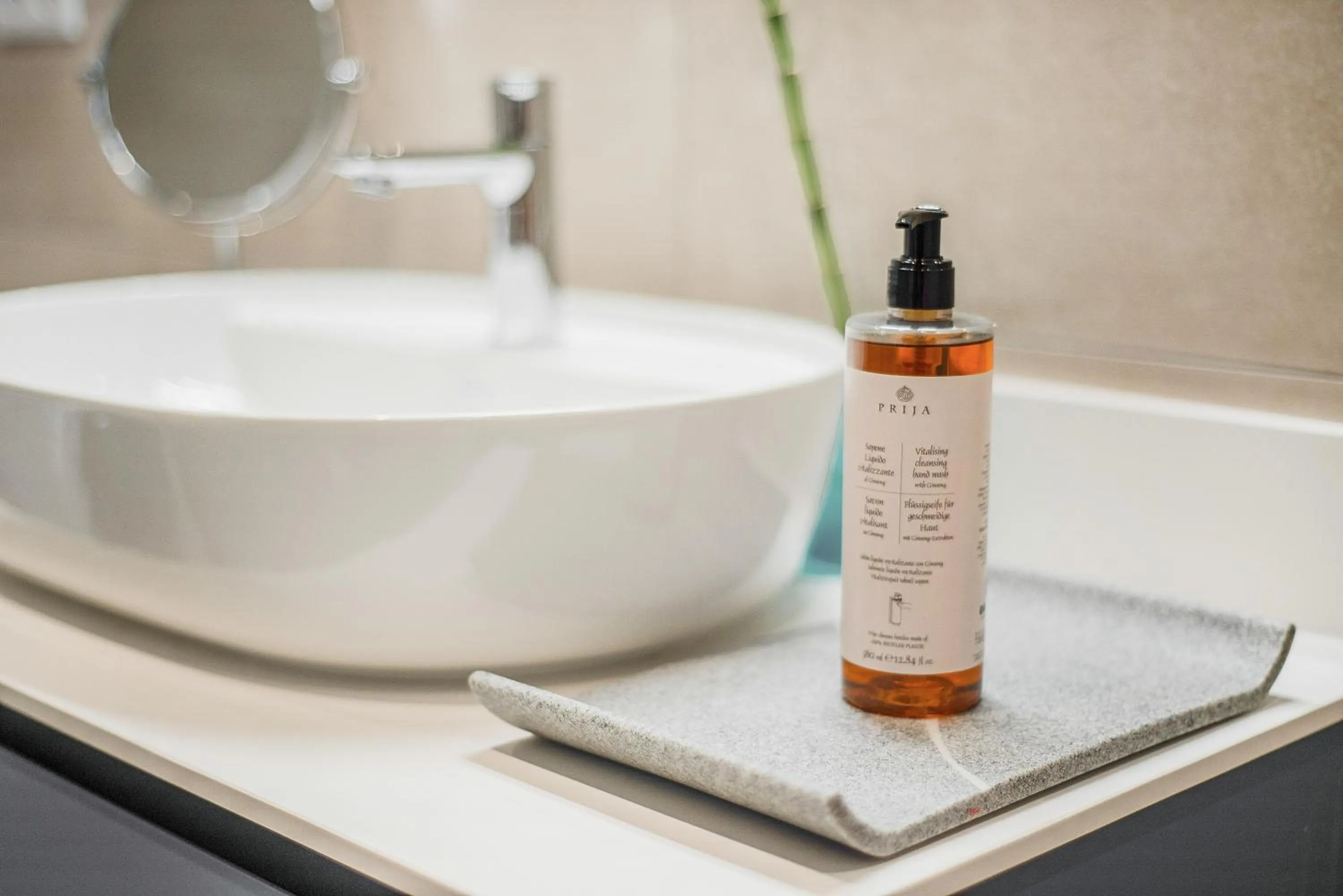 Bathroom in BRIGHT: Rosenheim Aicherpark