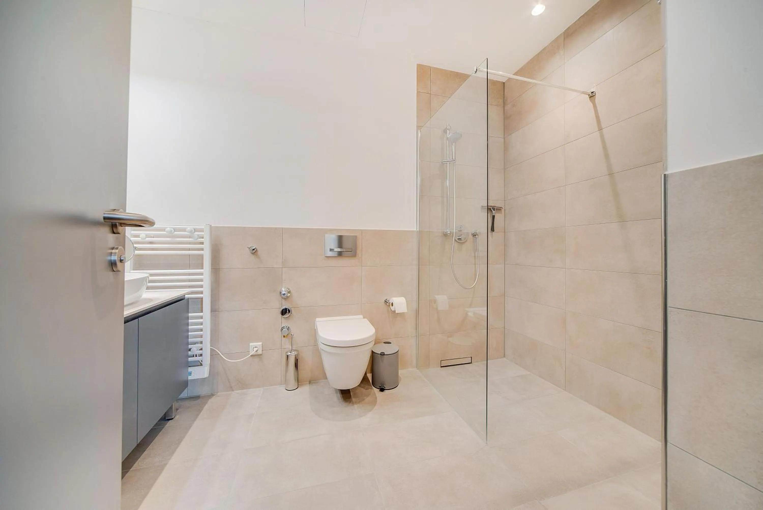 Bathroom in BRIGHT: Rosenheim Aicherpark