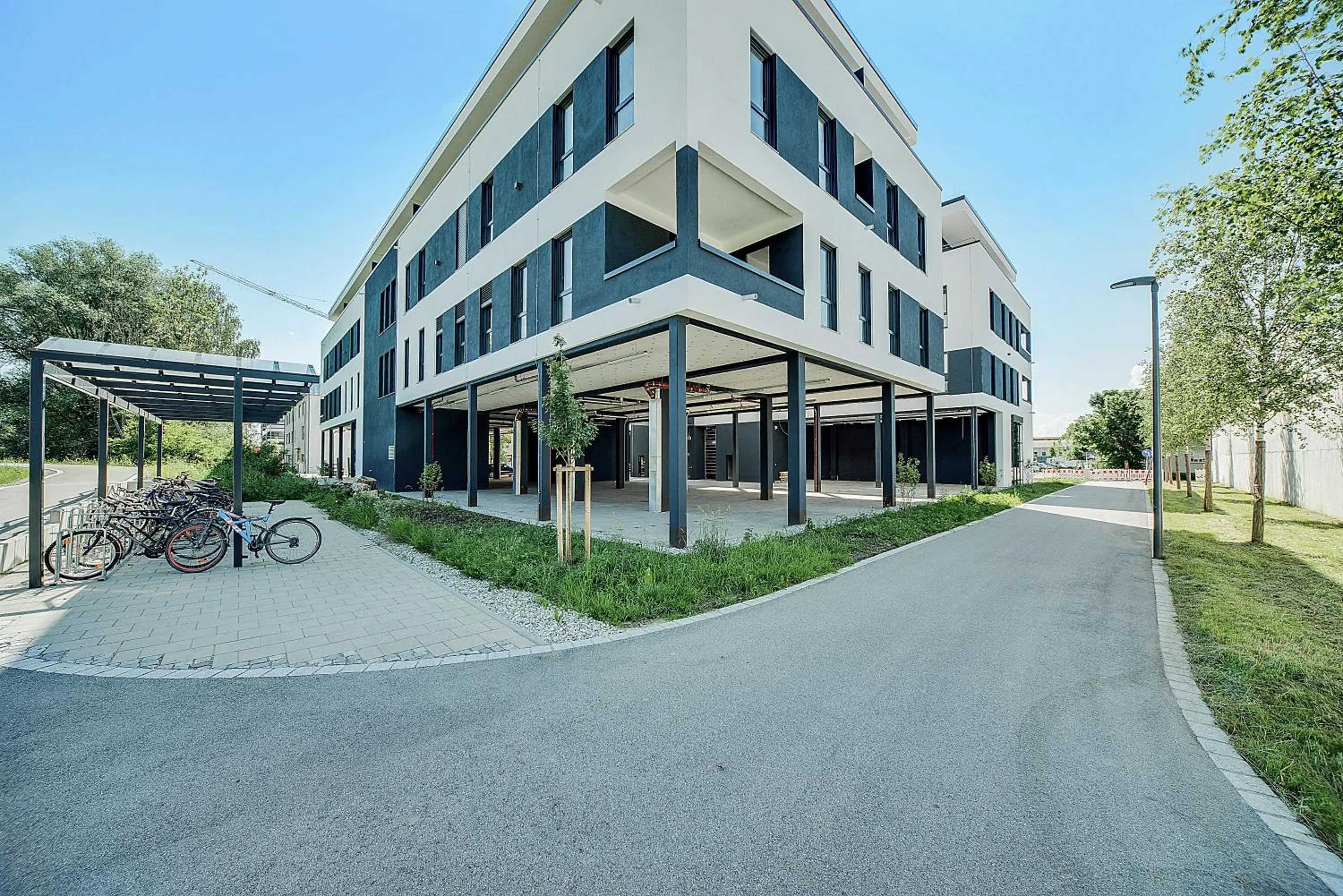 Property building in BRIGHT: Rosenheim Aicherpark