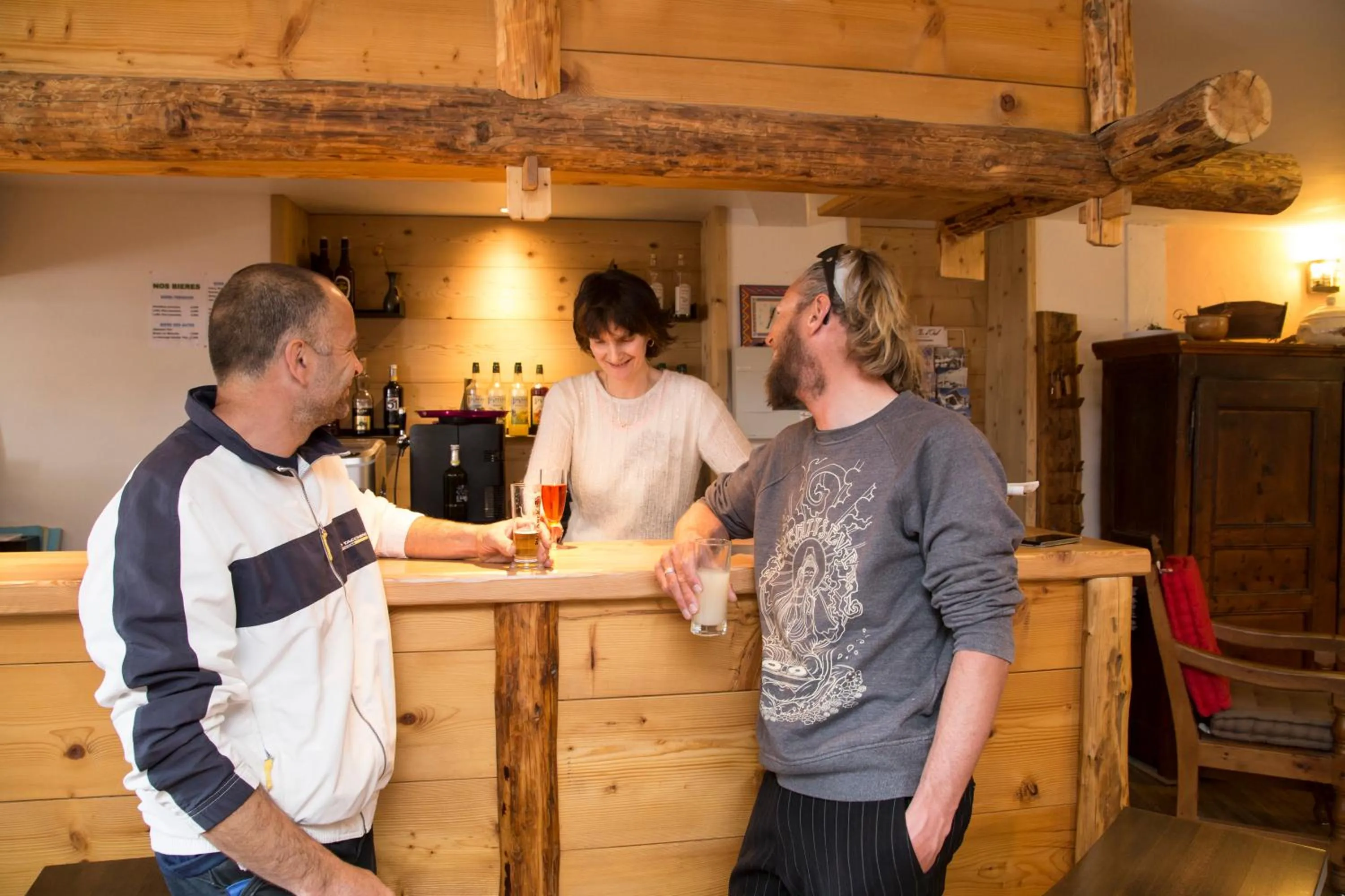 People in Gîte Chalet La Vie Sauvage