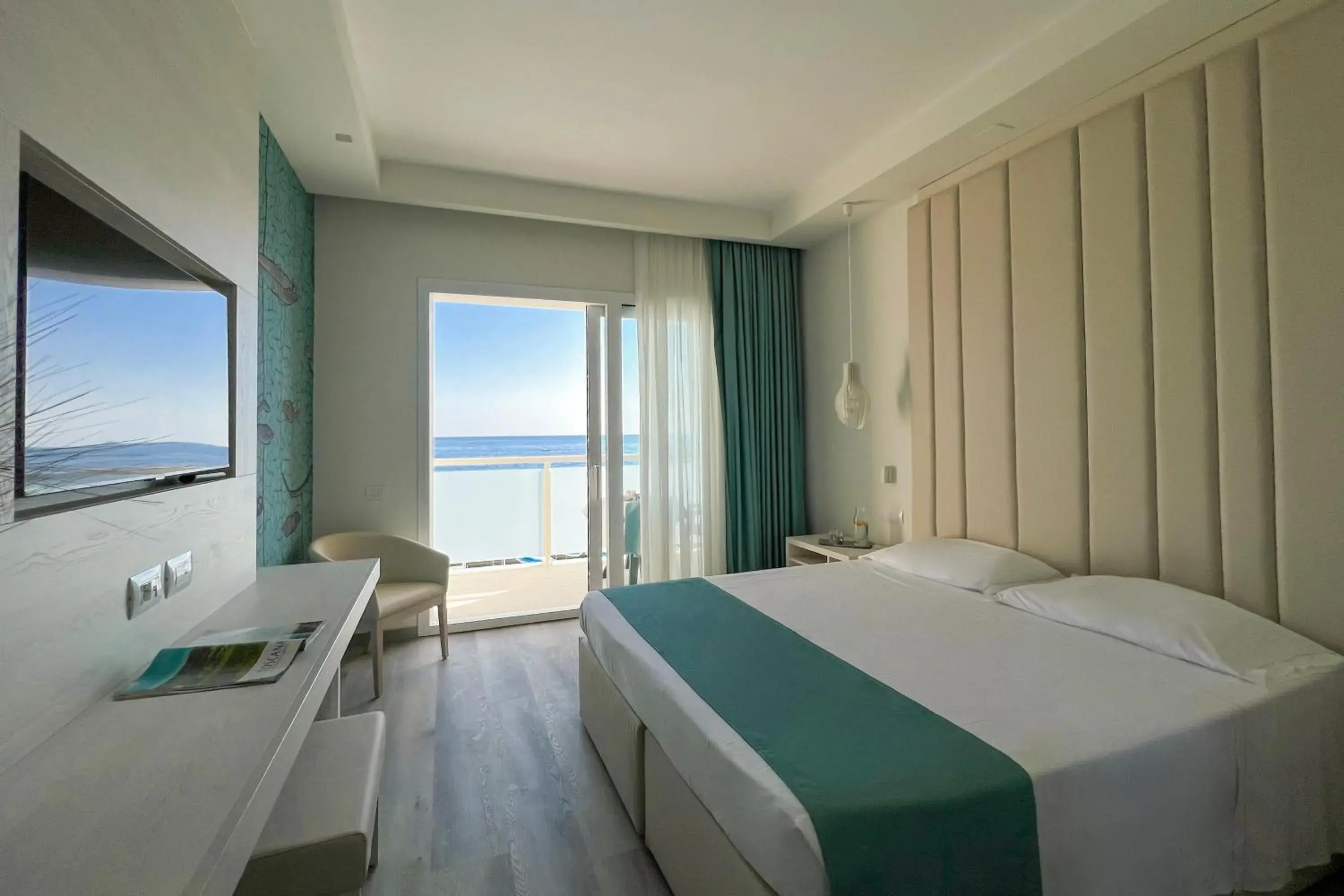 Superior Double Room with Balcony and Sea View Beach Package in Hotel Rex Superior Double Room with Balcony and Sea View Beach Package in Hotel Rex