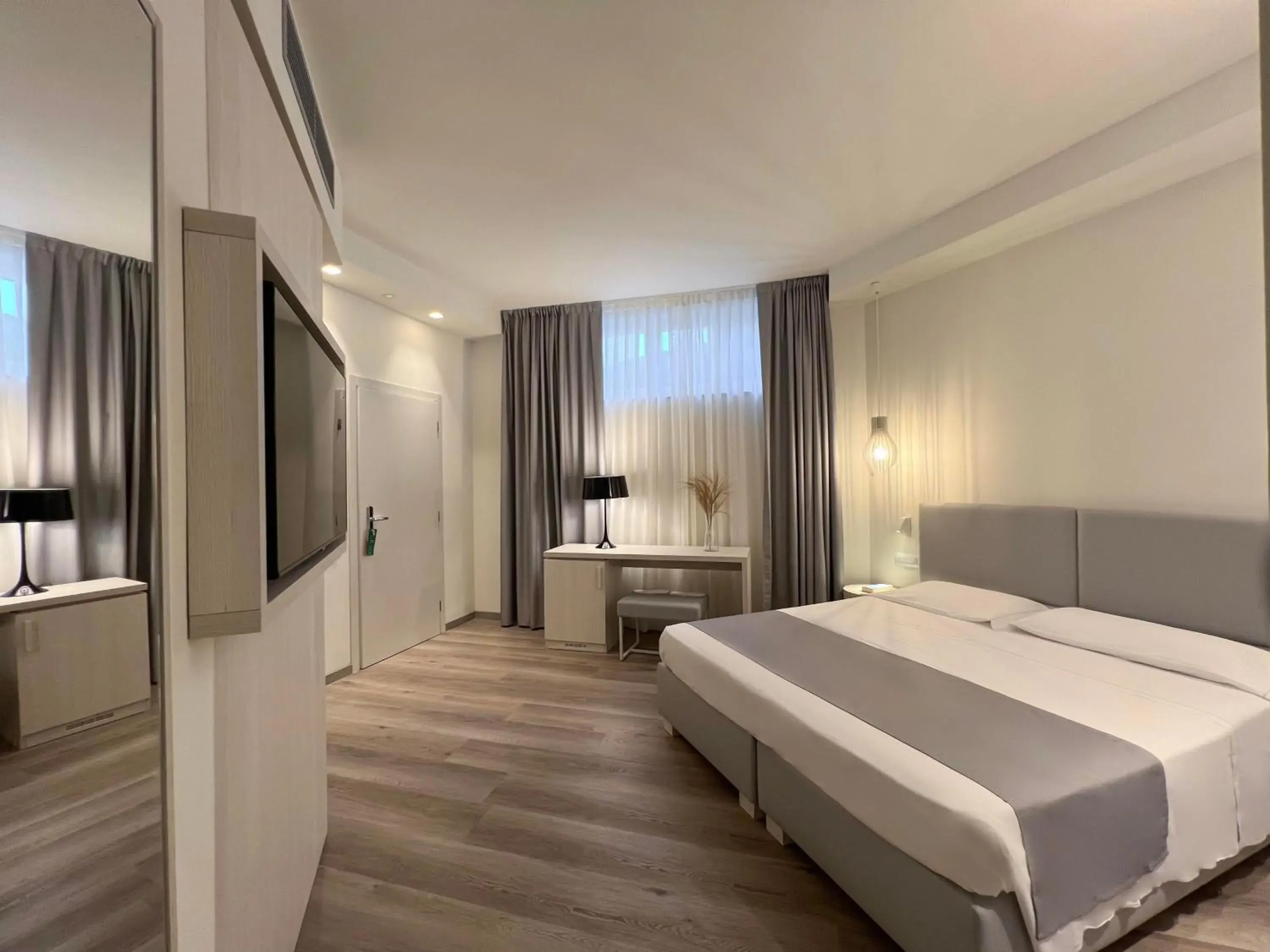 Economy Double or Twin room Beach Package in Hotel Rex Economy Double or Twin room Beach Package in Hotel Rex