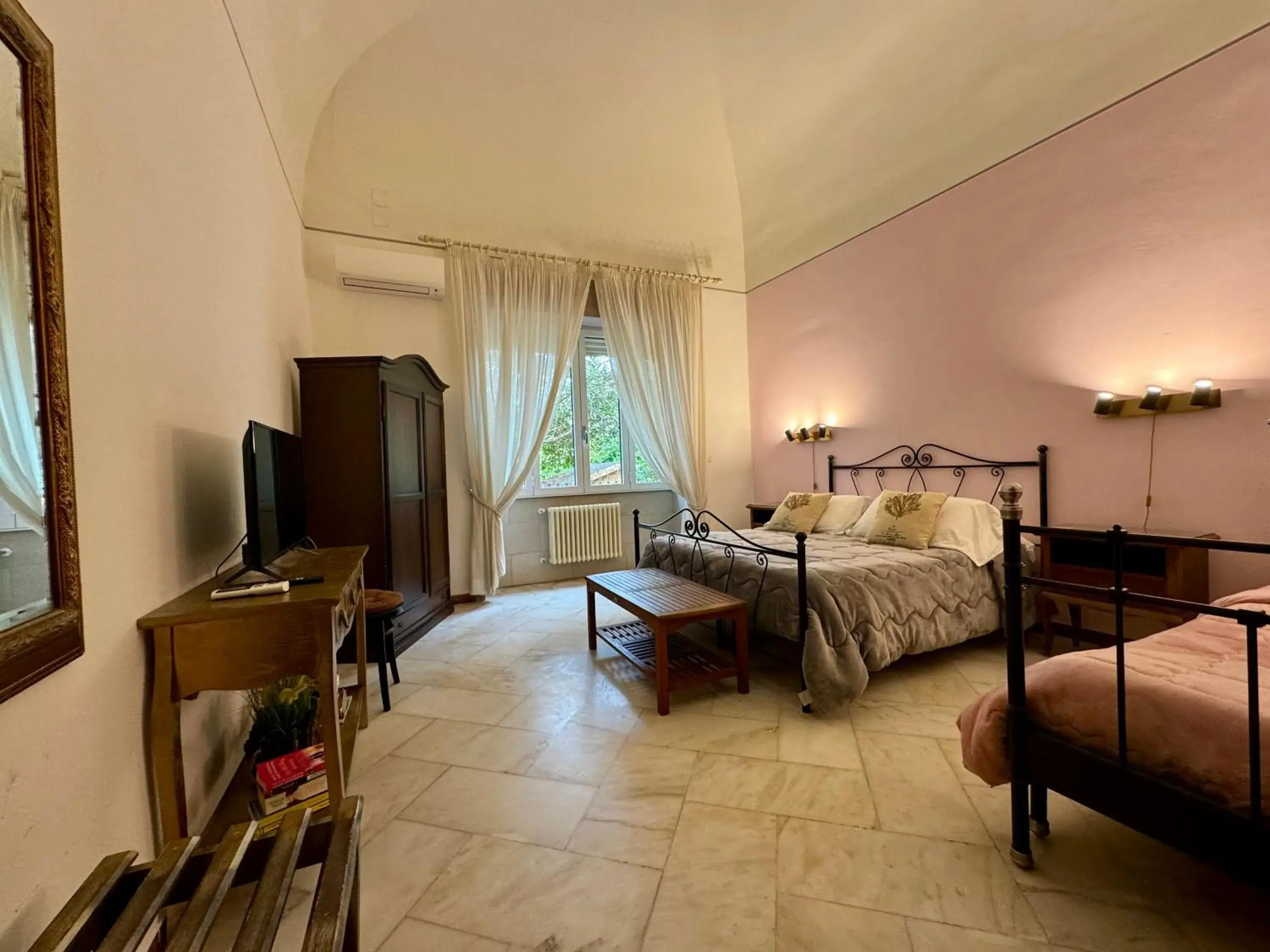 Suite in Aedes B&B Il Giardino dei Sogni Suite in Aedes B&B Il Giardino dei Sogni