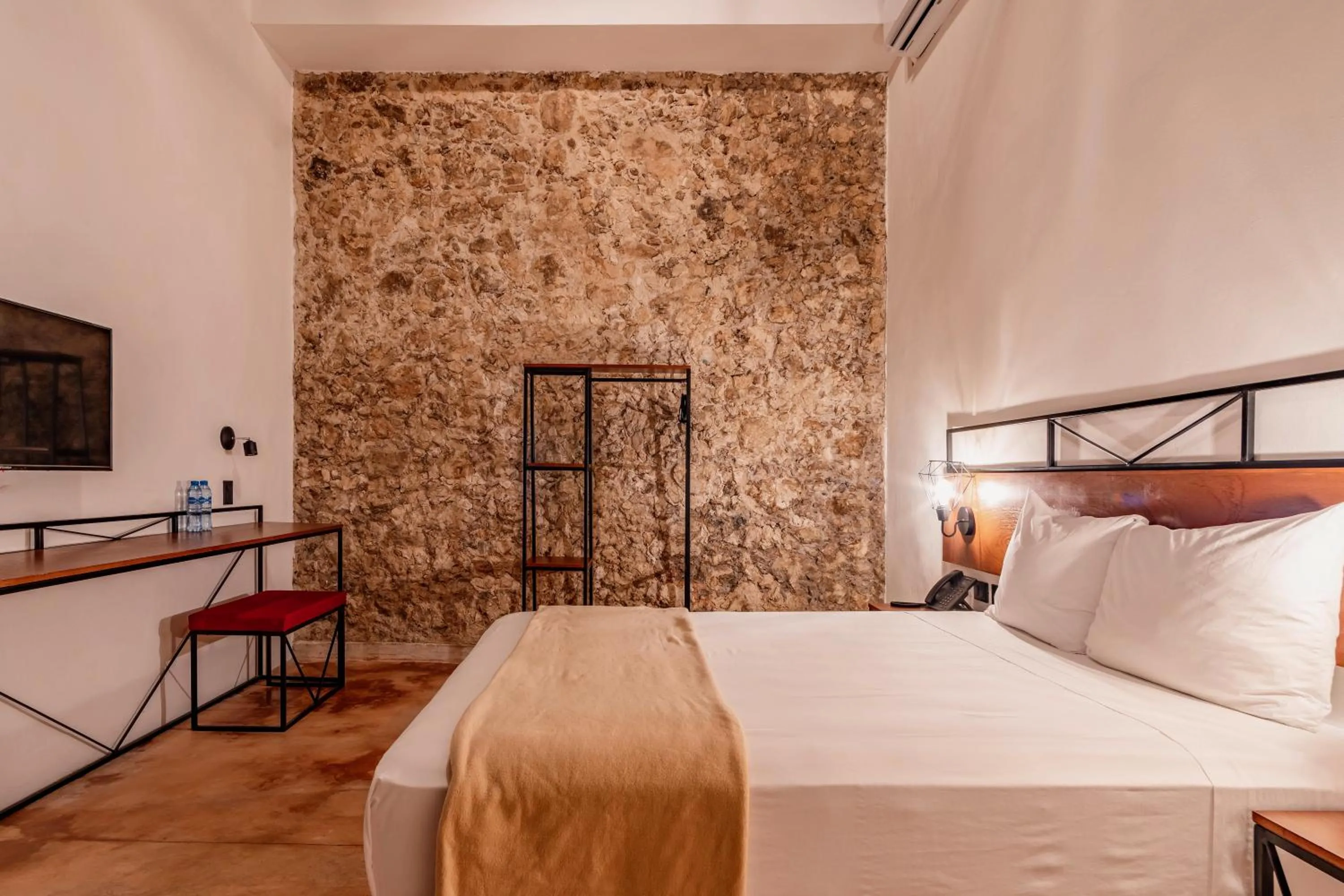 Bedroom, Bed in Hotel HO Merida