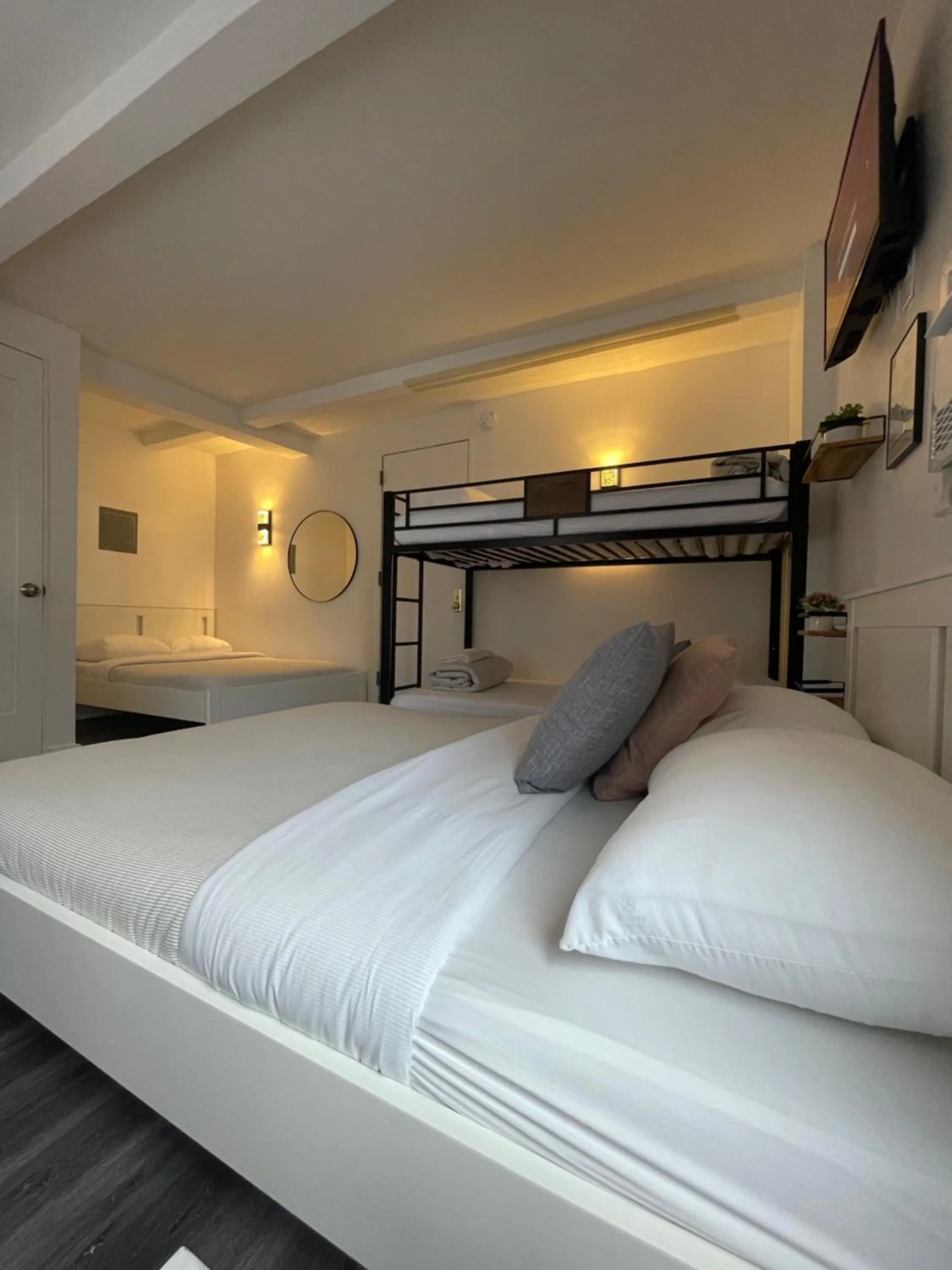 Bed in Hotel and the City, Rooftop City View