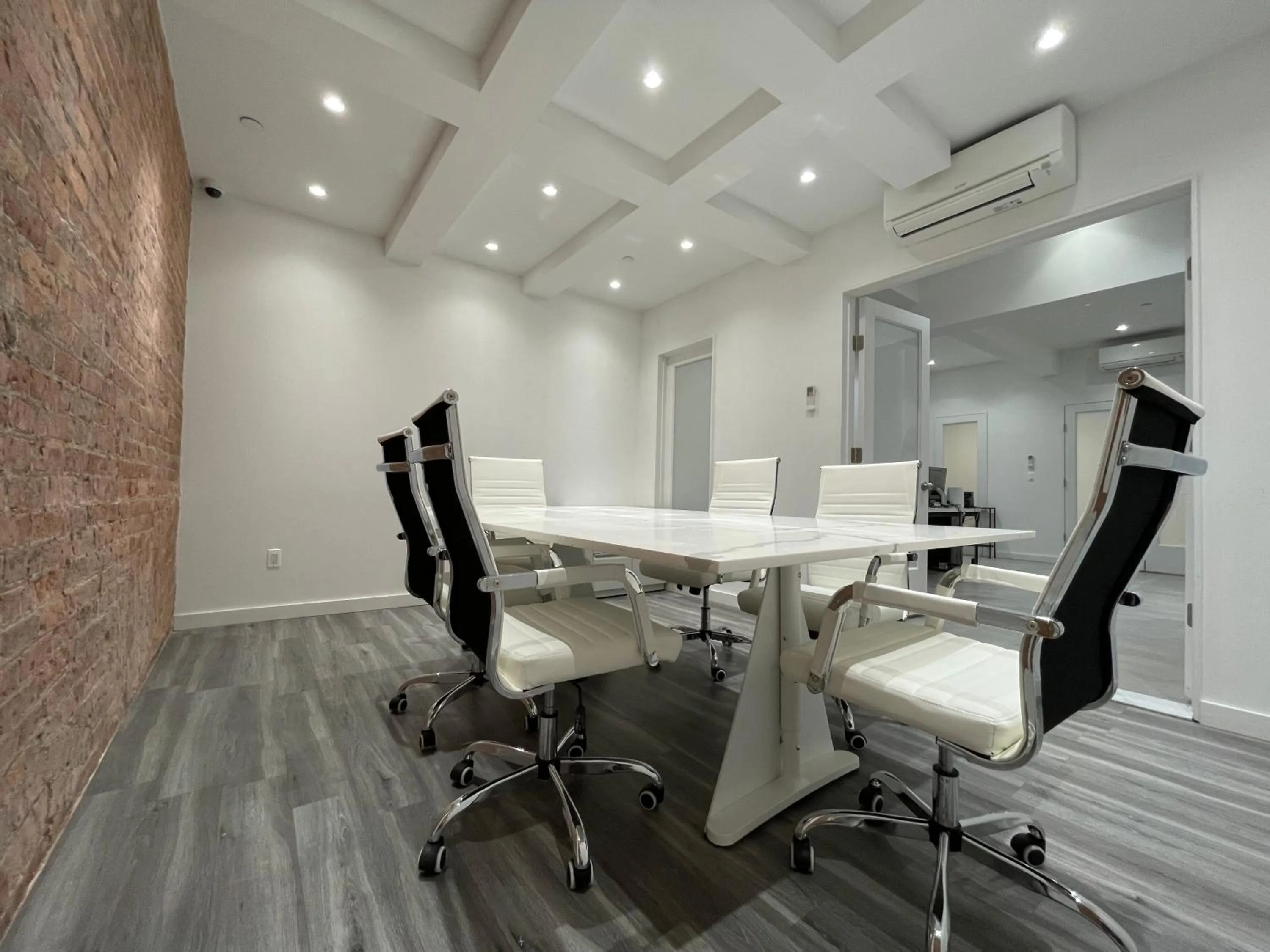 Meeting/conference room in Hotel and the City, Rooftop City View