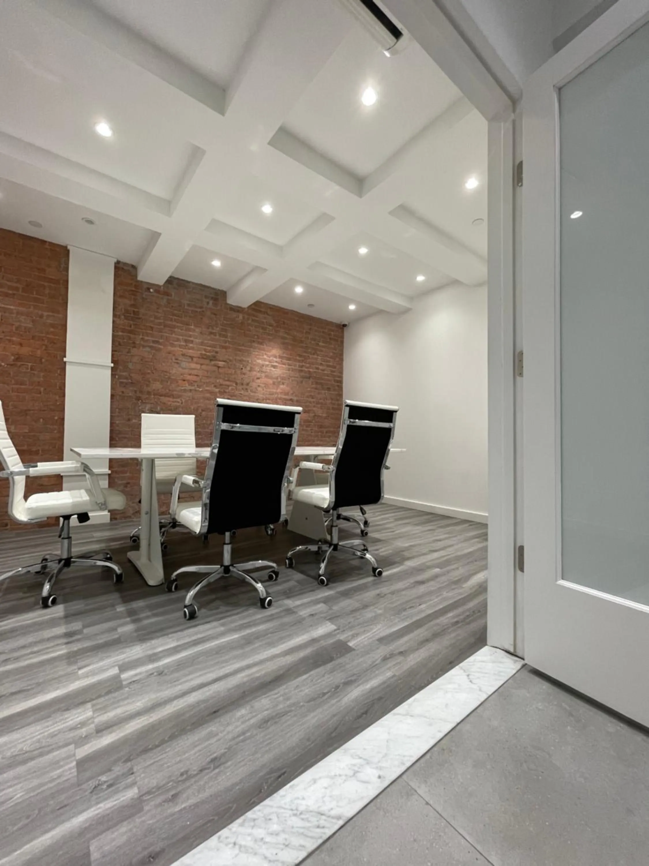 Hotel and the City, Rooftop City View