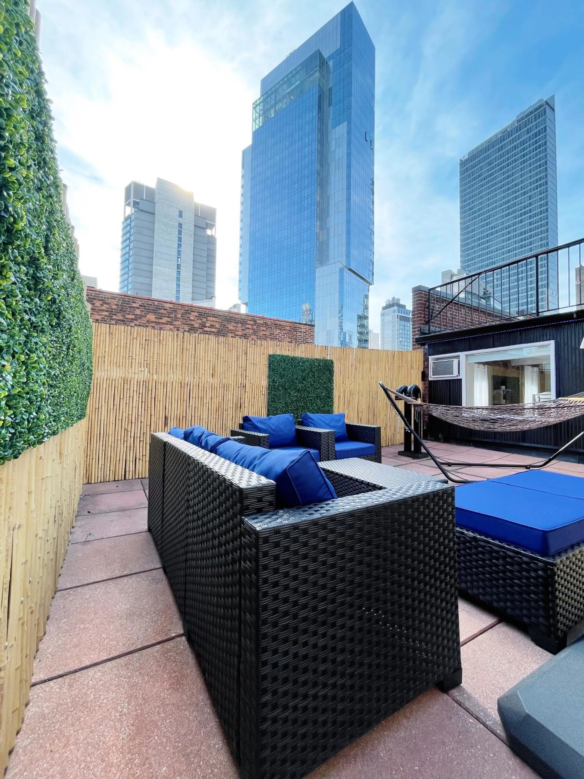 Hotel and the City, Rooftop City View