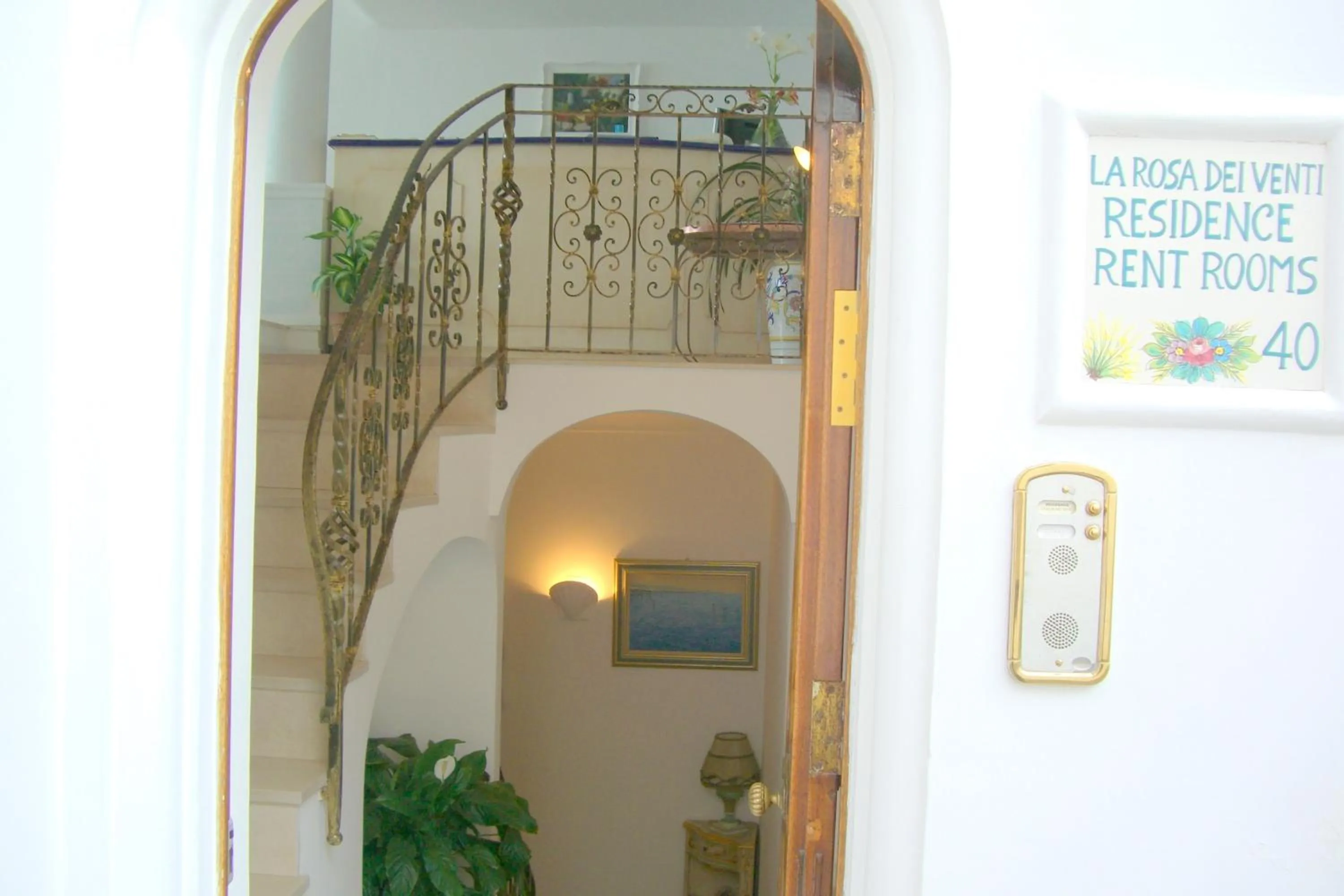 Facade/entrance in La Rosa Dei Venti