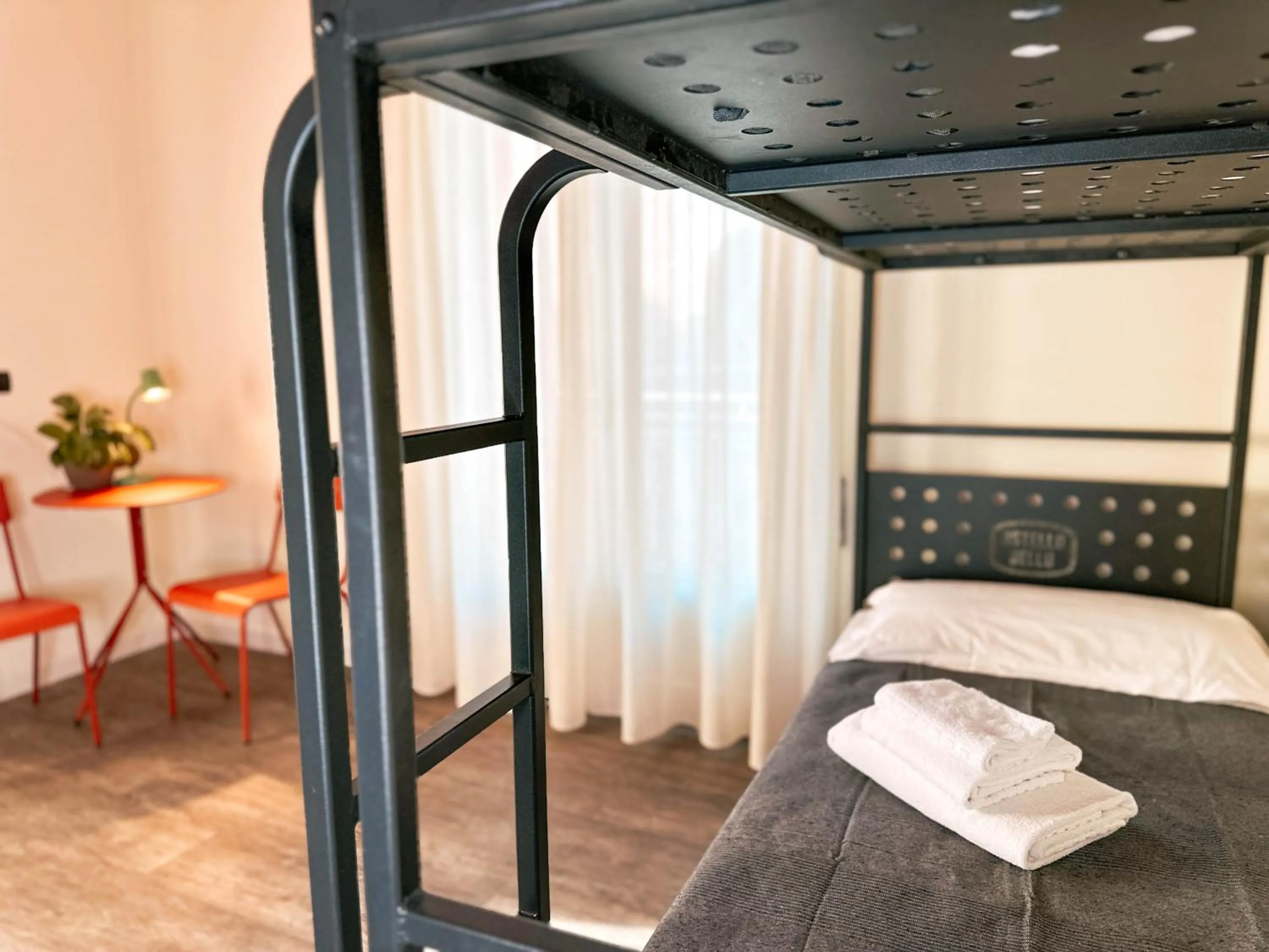 bunk bed in Nuovo Hotel Del Porto