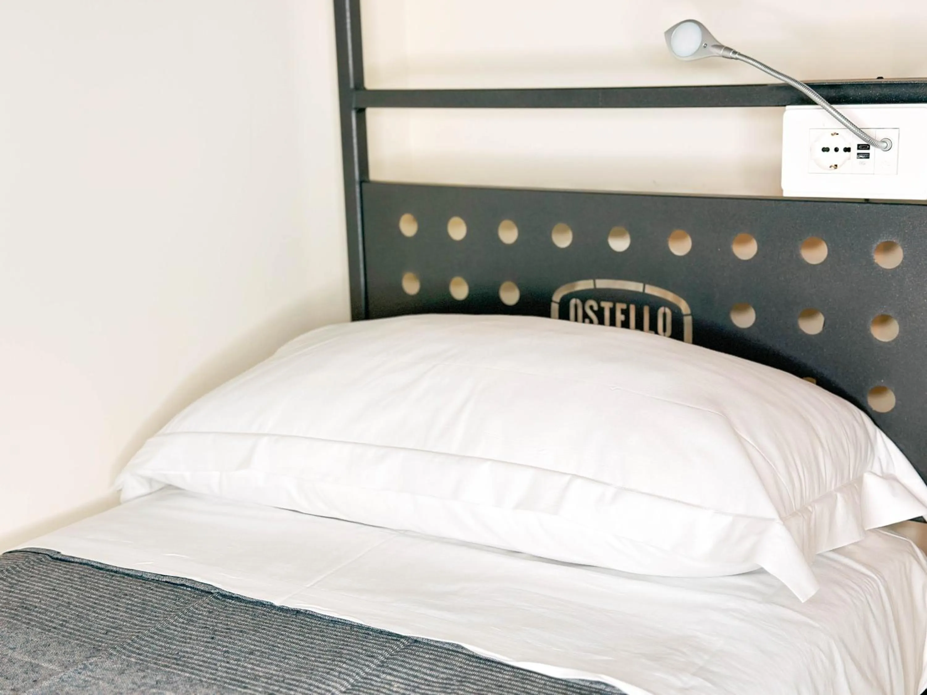 bunk bed in Nuovo Hotel Del Porto