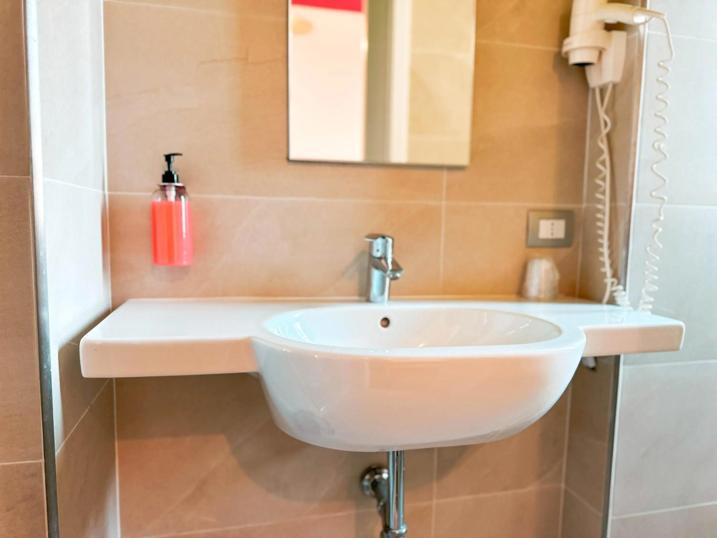 Bathroom in Nuovo Hotel Del Porto