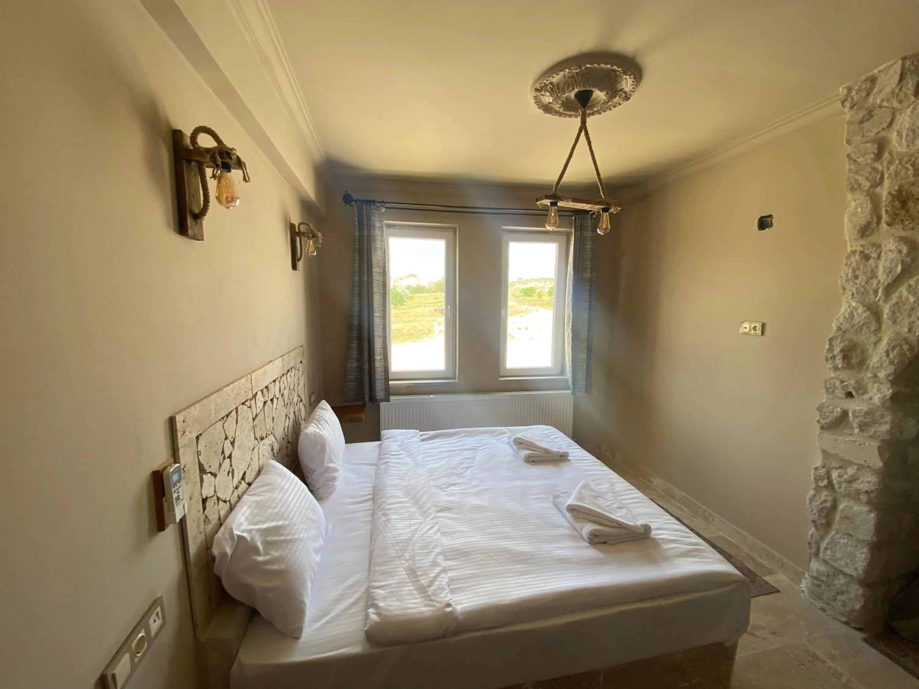 Photo of the whole room, Bed in Ala Stone House