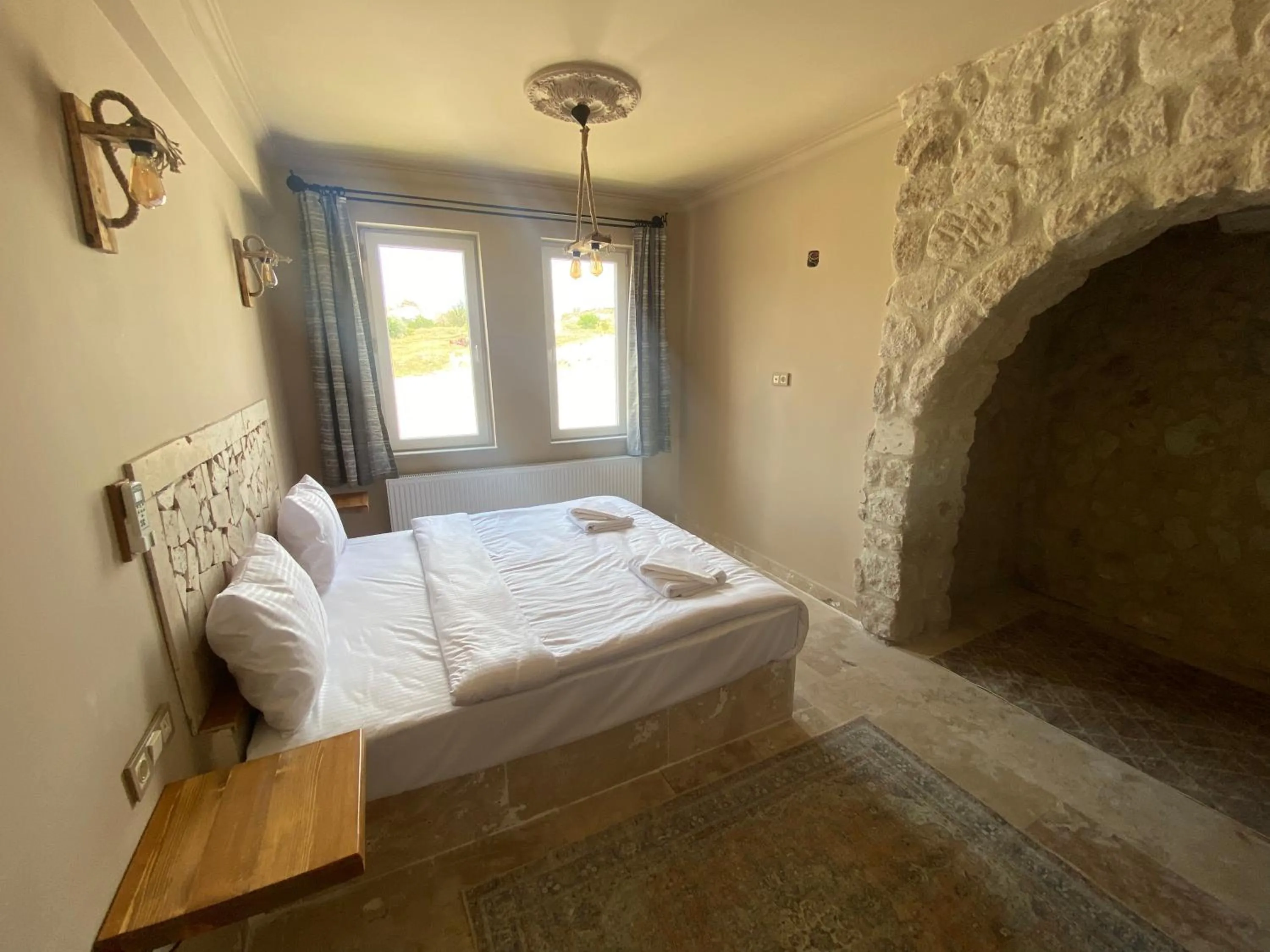Photo of the whole room, Bed in Ala Stone House
