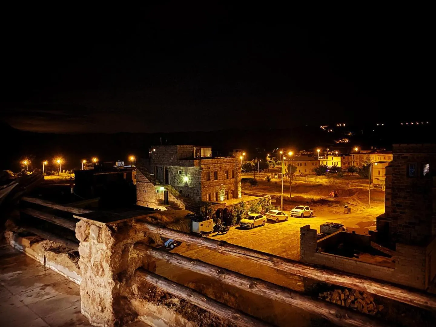 Neighbourhood in Ala Stone House