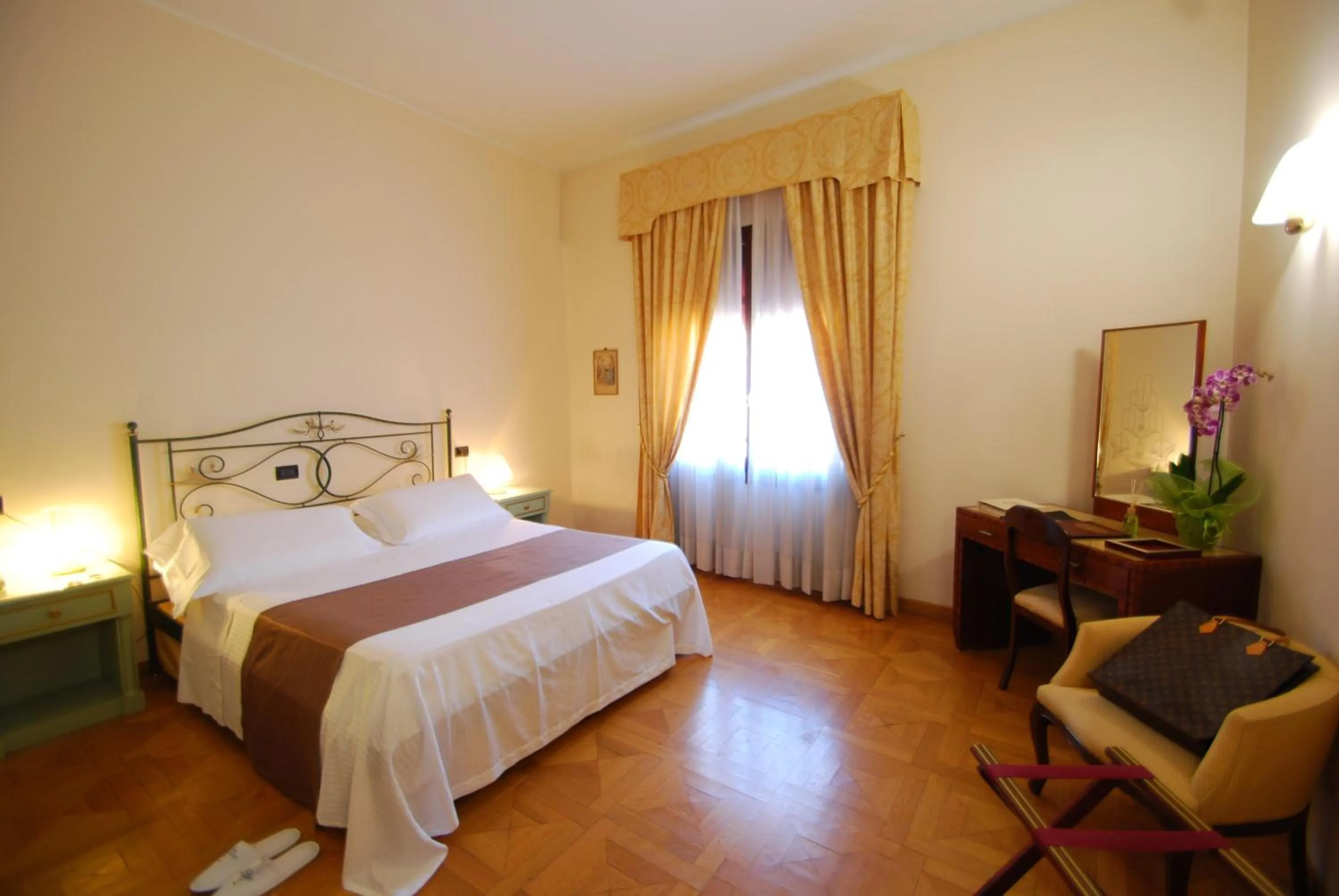 Bedroom, Bed in Alla Rocca Hotel Conference & Restaurant