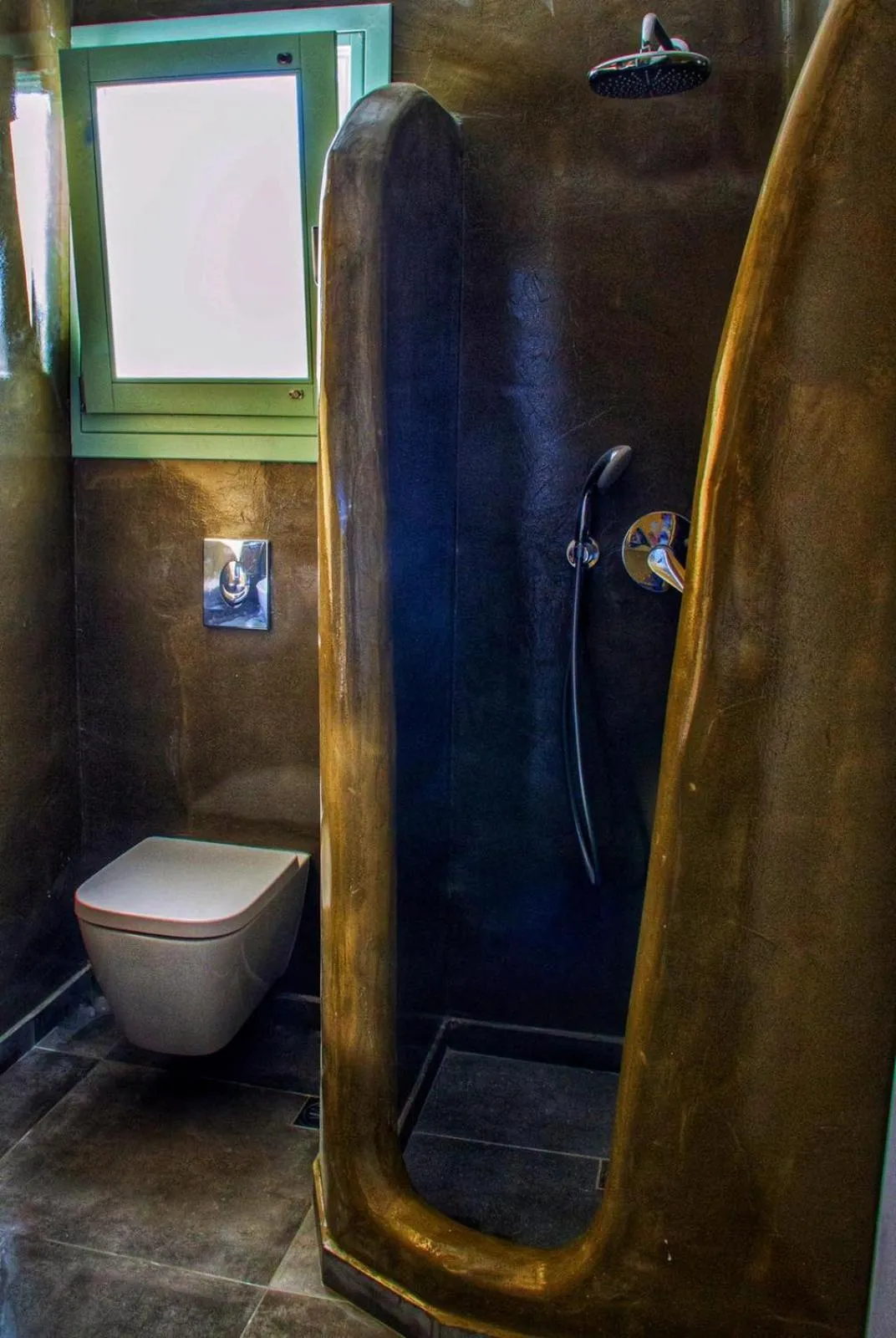 Bathroom in White Element