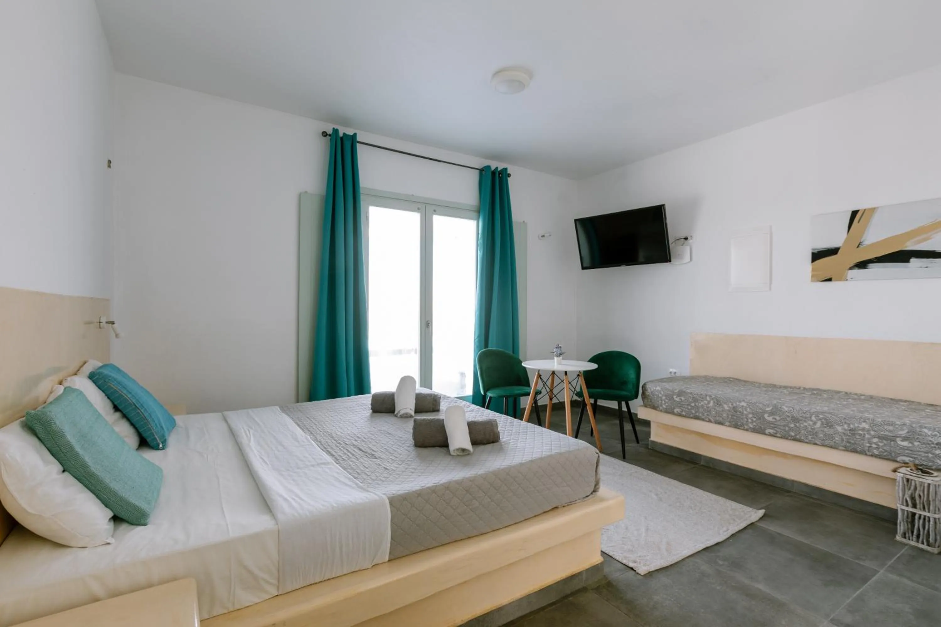 Bedroom, Bed in White Element