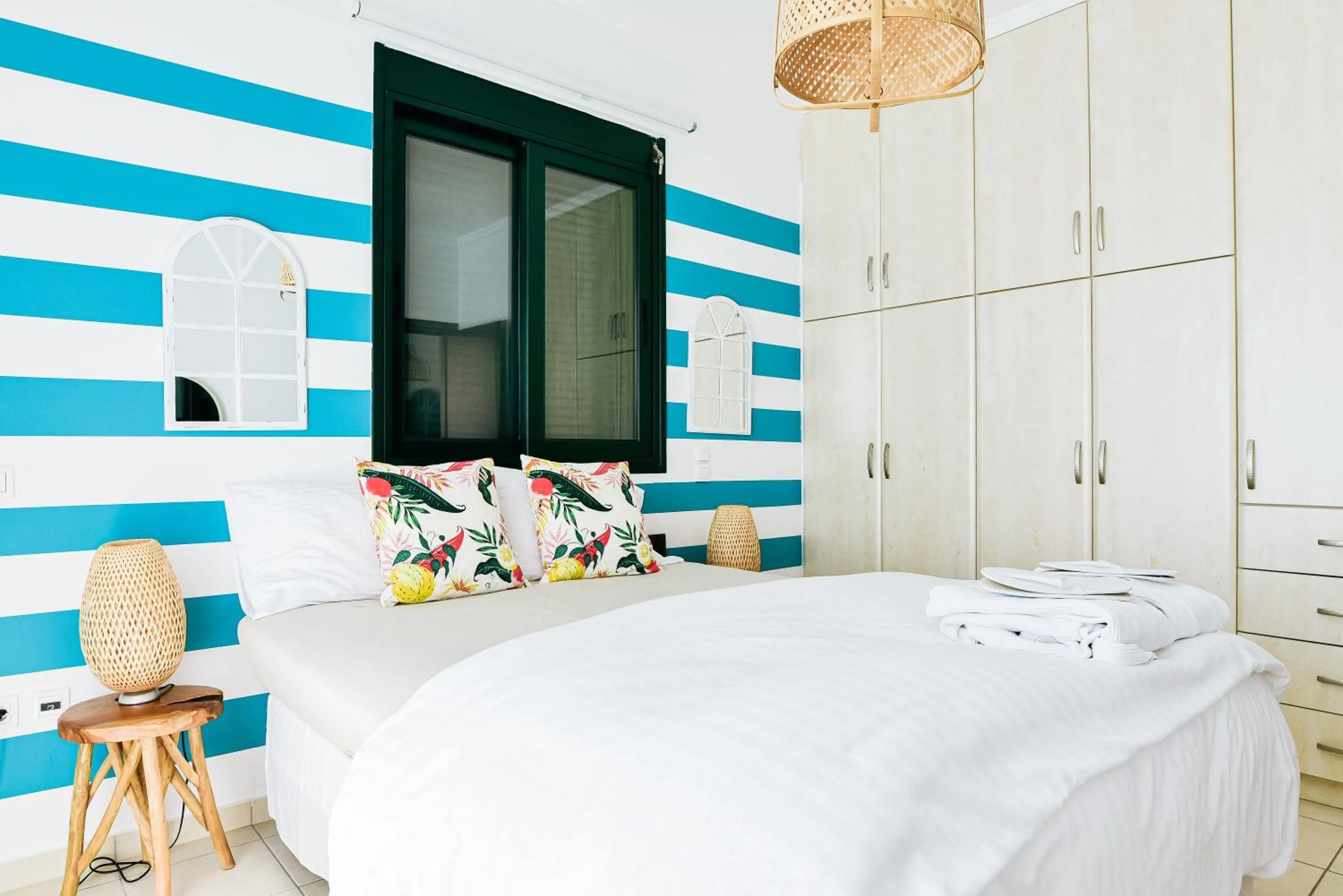 Photo of the whole room, Bed in Oliva Holiday Homes