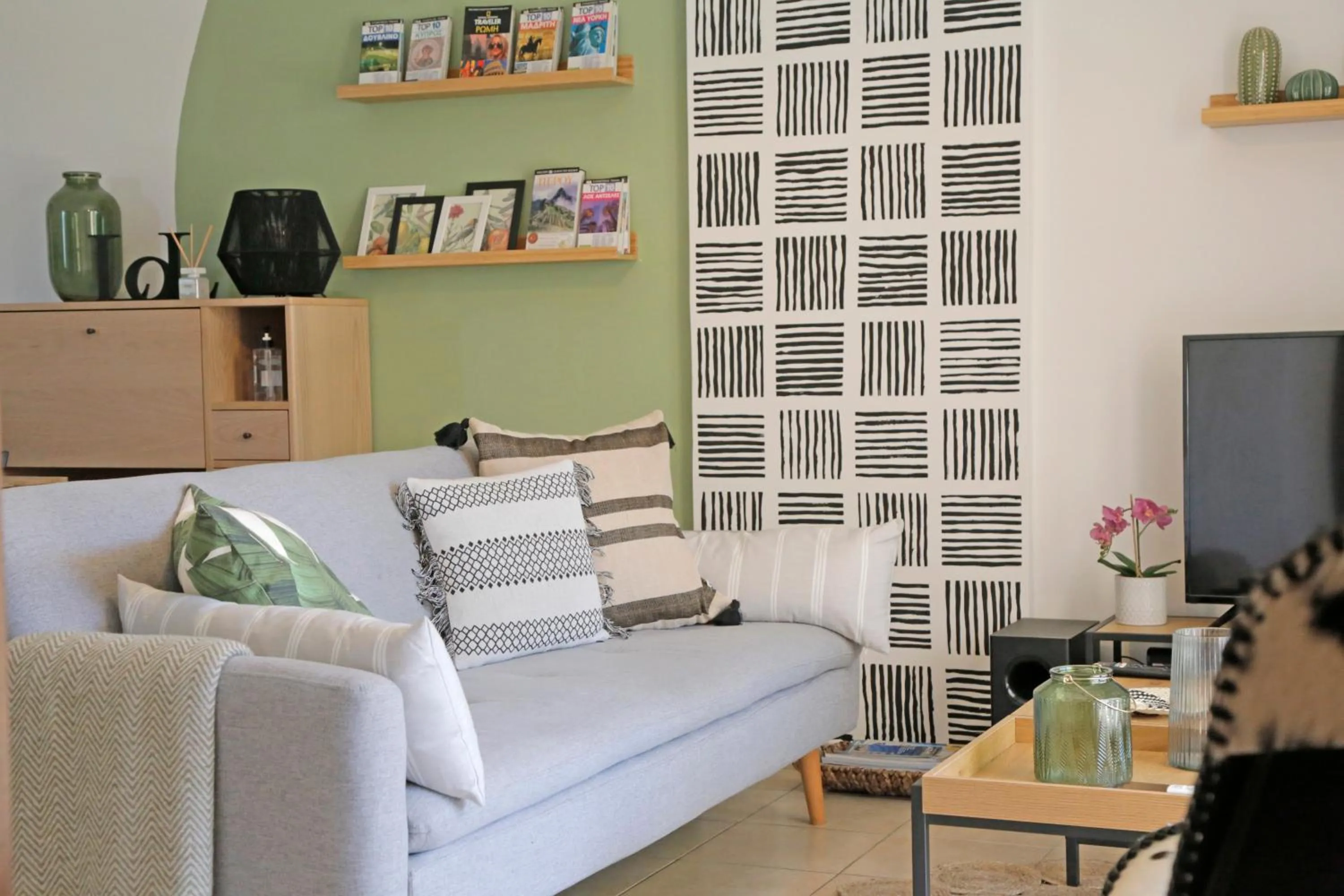 Library in Oliva Holiday Homes