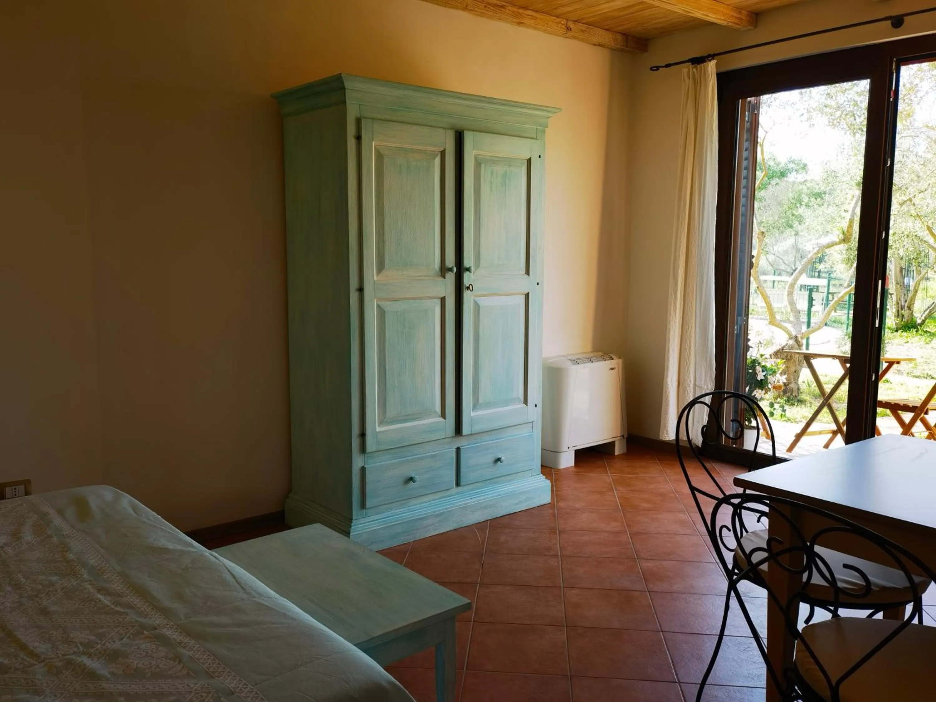 Bedroom, Bed in La Corte degli Ulivi - Albergo Rurale